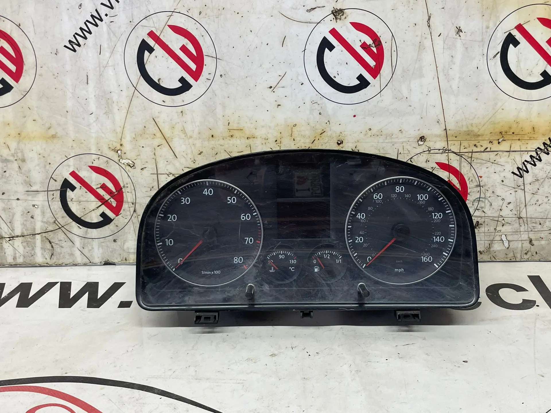 Tachometr 1.6 FSI – Volkswagen Touran 1T1 2003-2006