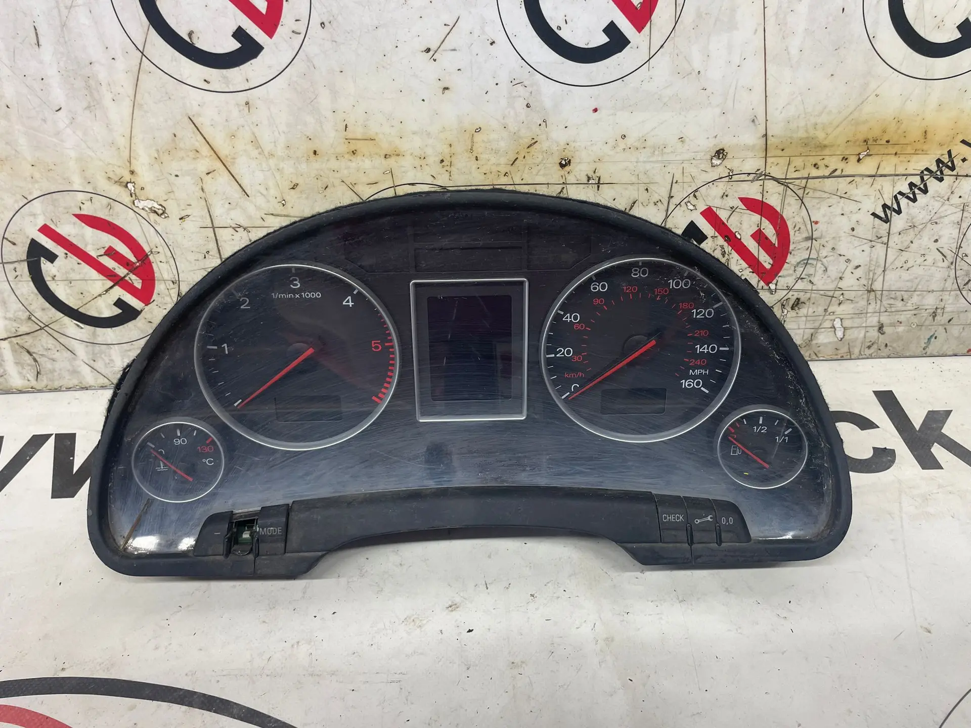 Tachometr 1.6 GB – Audi A4 2000-2004