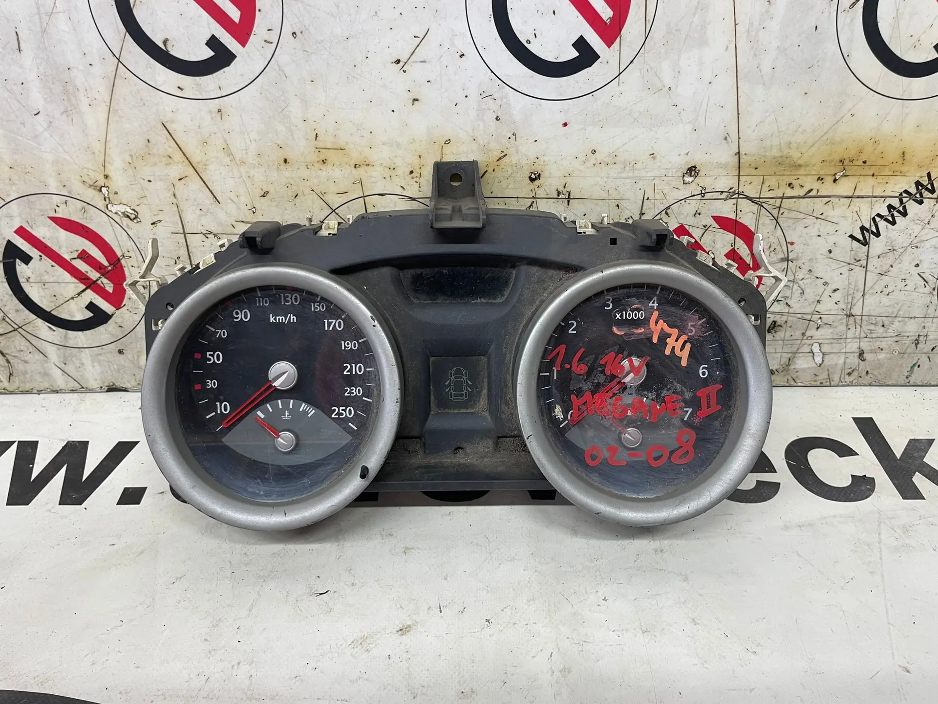 Tachometr 1.6 16V – Renault Megane II 2002-2008