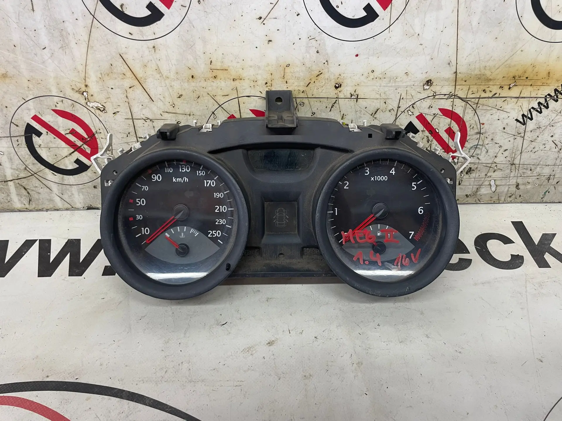 Tachometr 1.4 16V – Renault Megane II 2002-2008