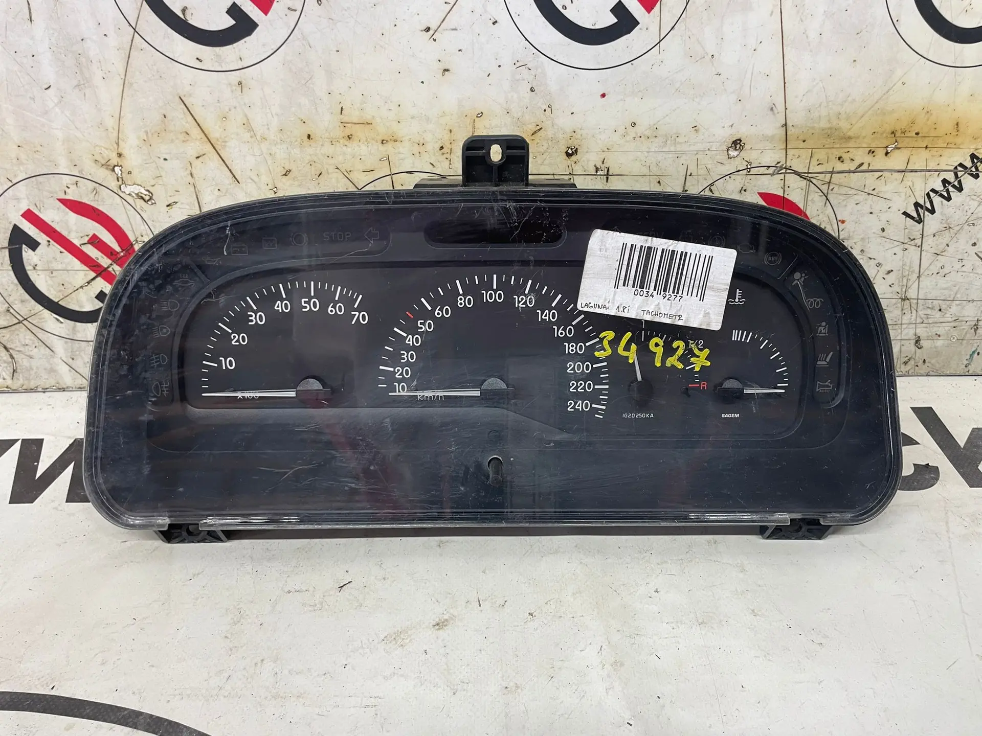 Tachometr 1.8i – Renault Laguna 1993-2001
