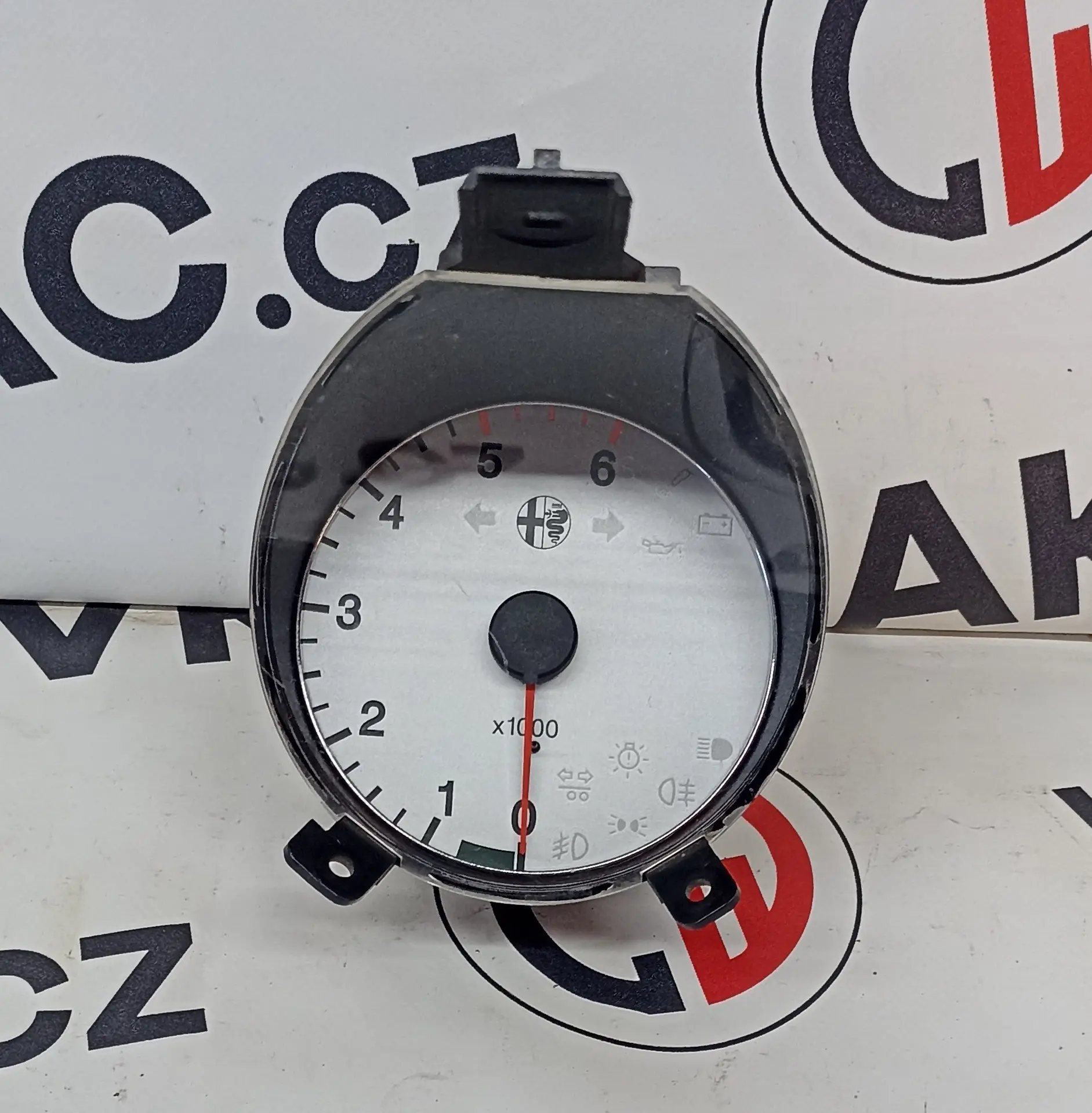Otáčkoměr 1.9 JTD – Alfa Romeo 156 1997-2006