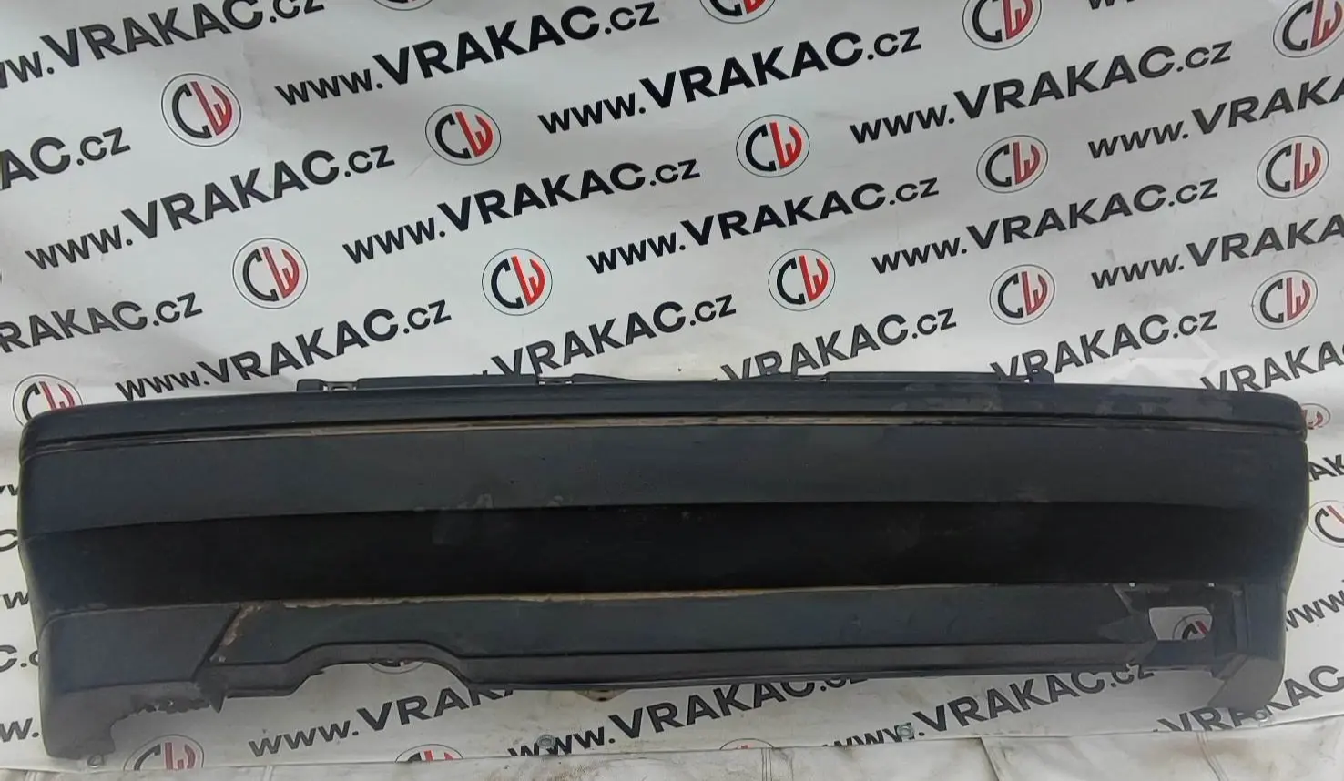 Nárazník zadní (1H6807417) – Volkswagen Golf III 1991-1998