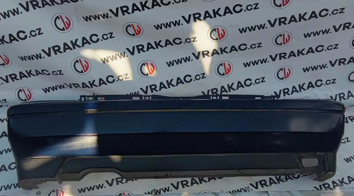 Nárazník zadní (1H6807417) – Volkswagen Golf III 1991-1998