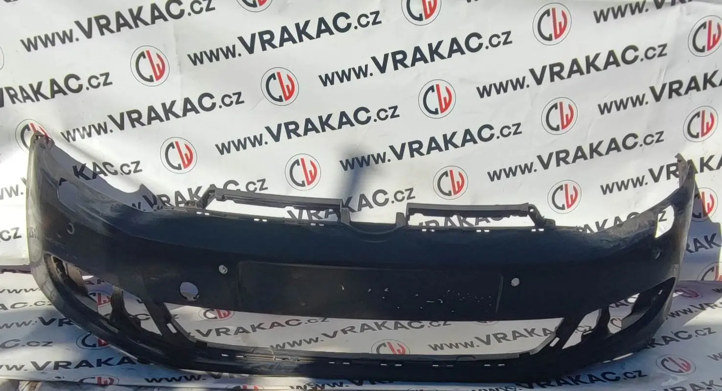 Nárazník přední (5K0807221) – Volkswagen Golf VI 2008-2014