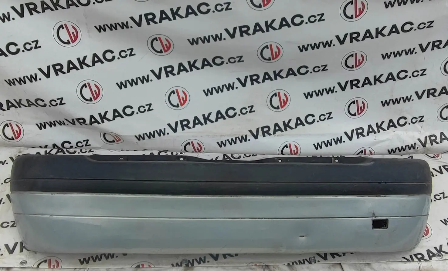 Nárazník zadní (7700410230) – Renault Clio 1990-1998