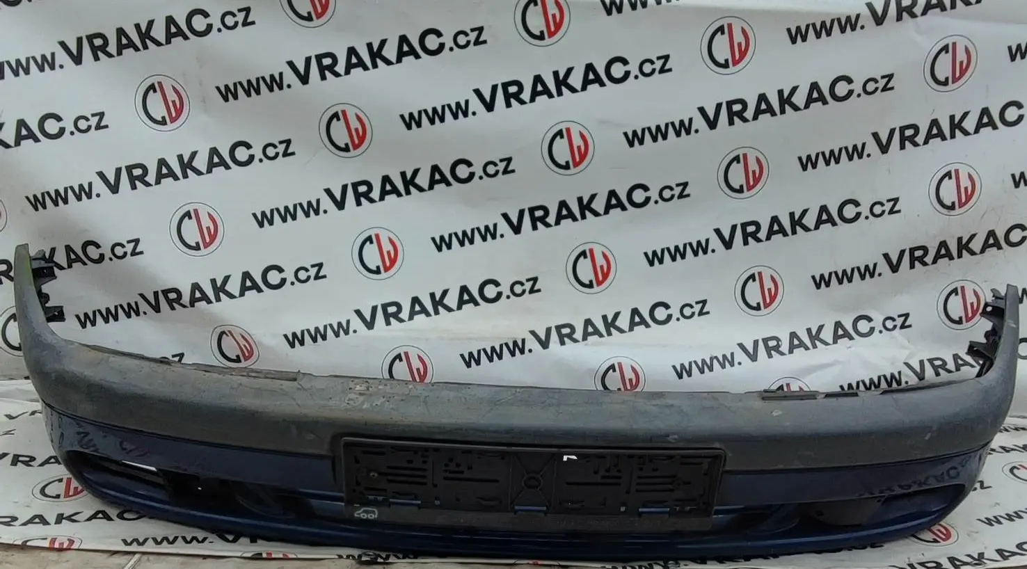 Nárazník přední (7700818801) – Renault Laguna 1993-2001