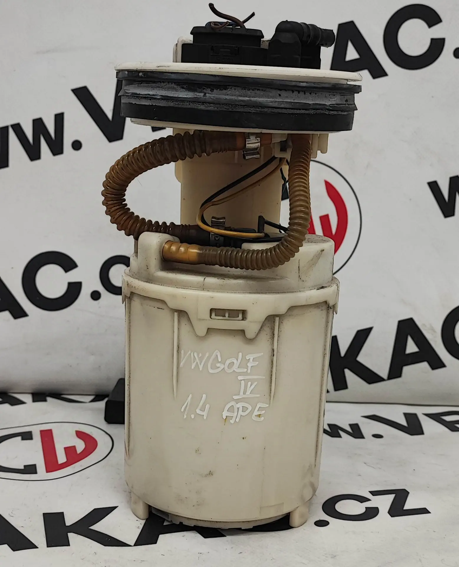 Palivové čerpadlo 1.4, APE – Volkswagen Golf IV 1998-2005