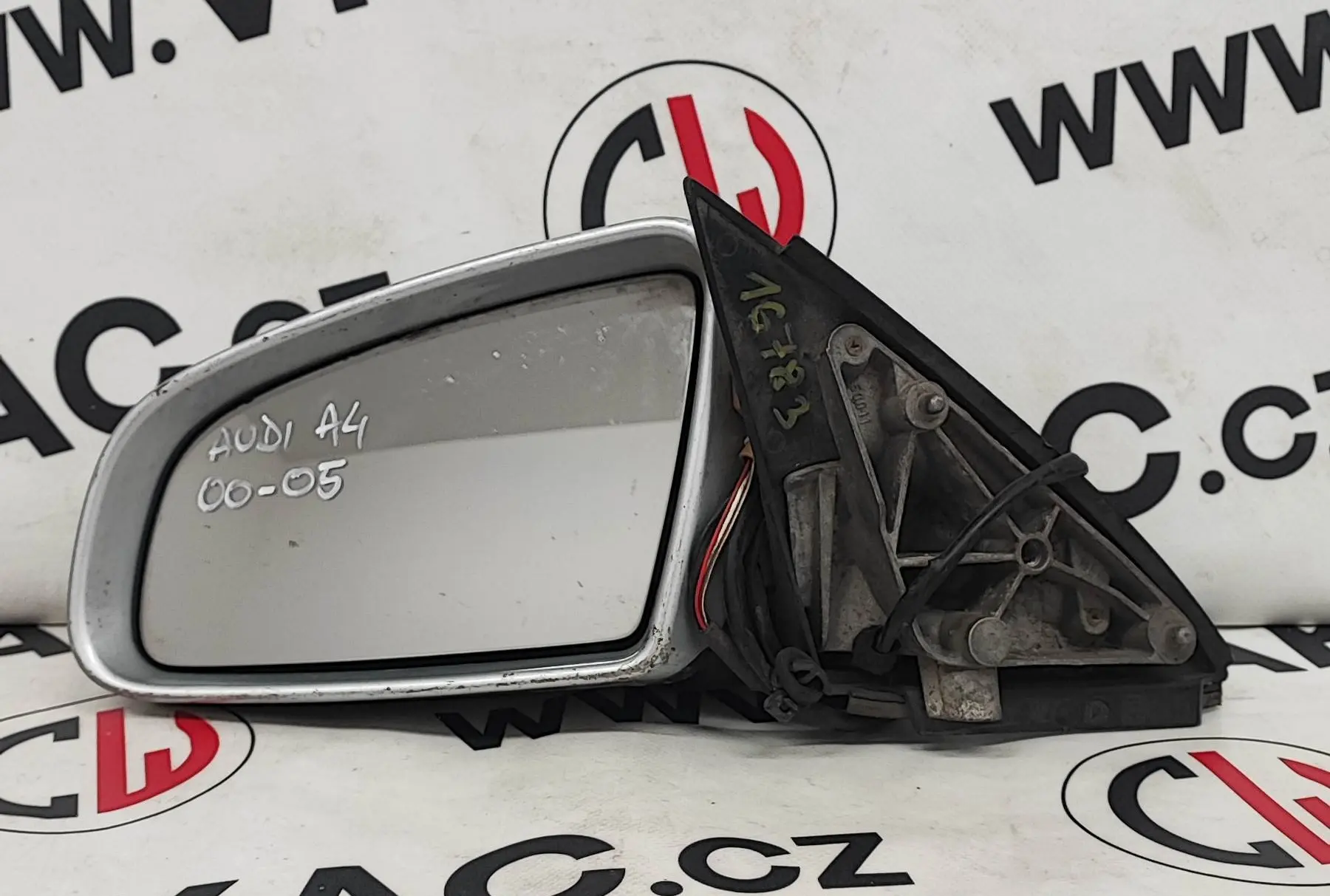 Zpětné zrcátko levé – Audi A4 2000-2004
