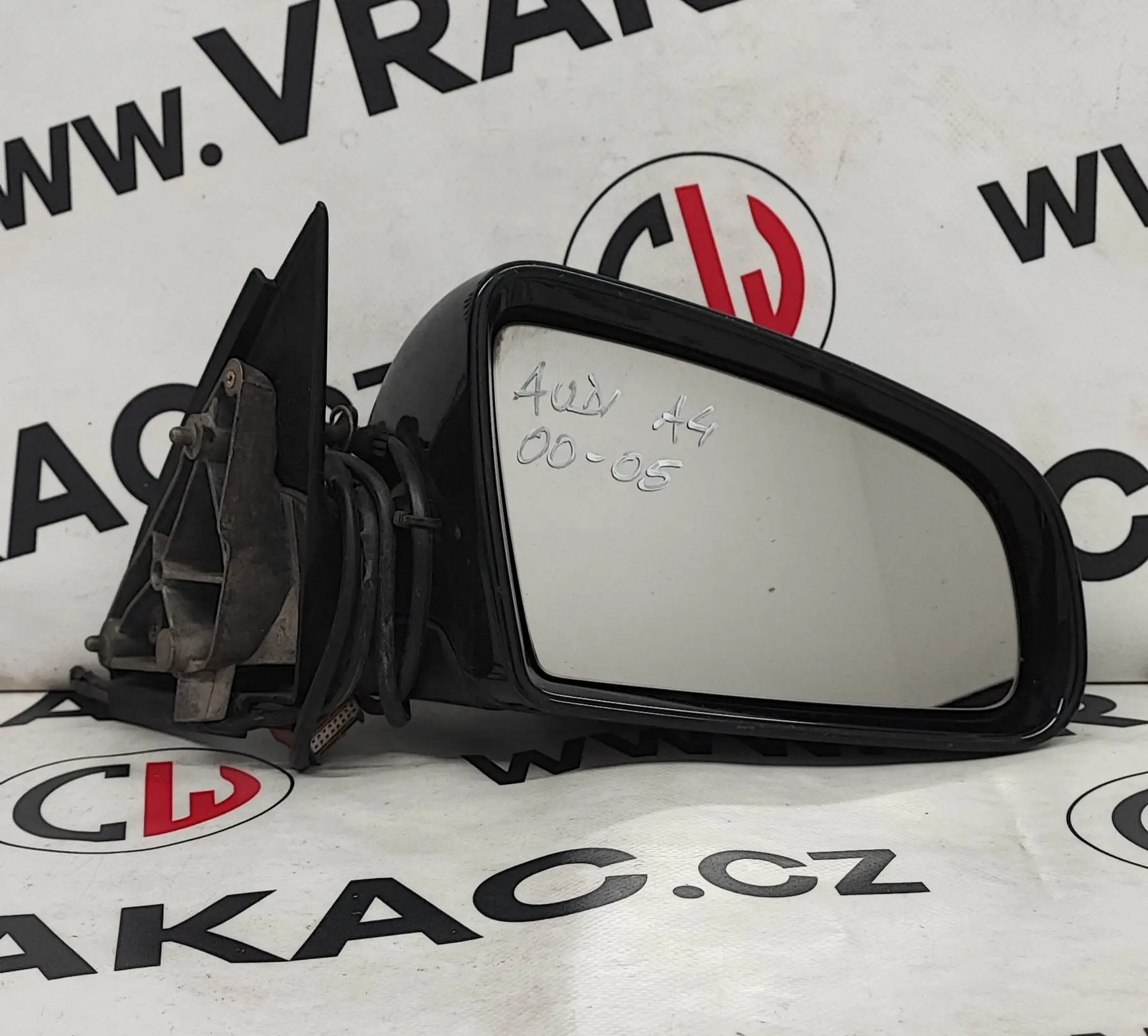 Zpětné zrcátko pravé – Audi A4 2000-2004