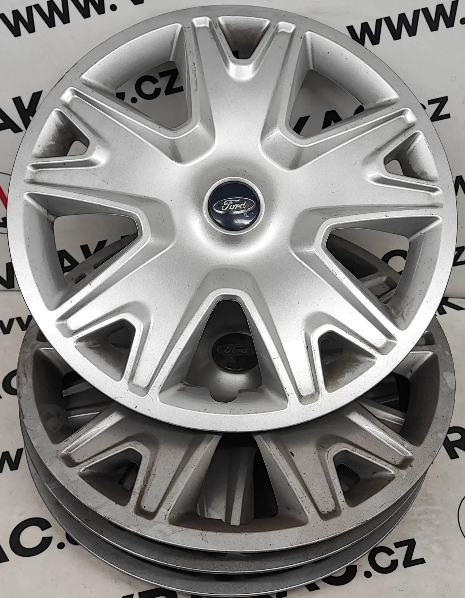 Poklice kol 17' sada – Ford Kuga 2008-2012