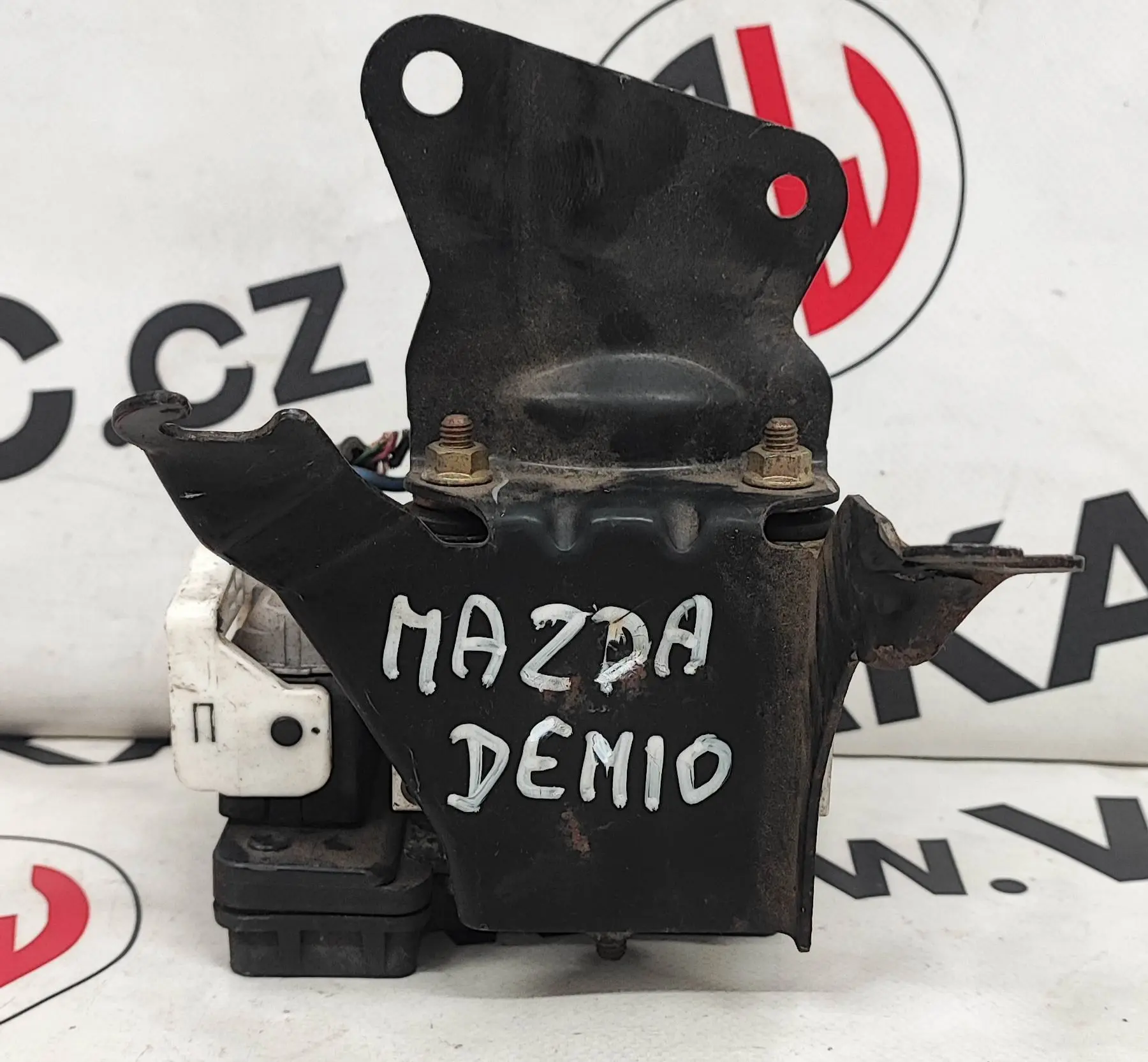 Řídící jednotka ABS (D269437A0) – Mazda Demio (DW) 1996-2003