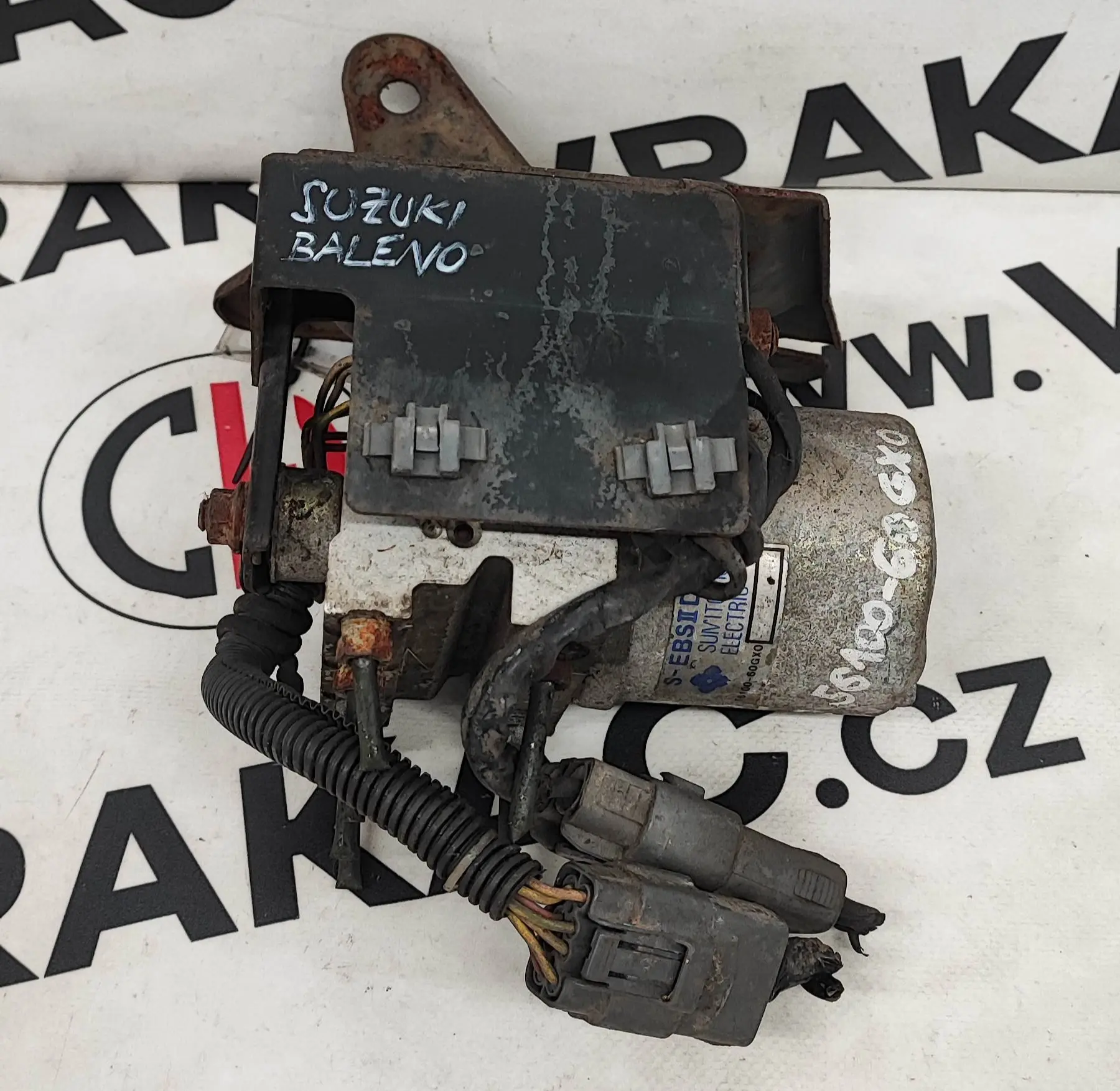 Řídící jednotka ABS (56100-60GX0) – Suzuki Baleno 1995-2002