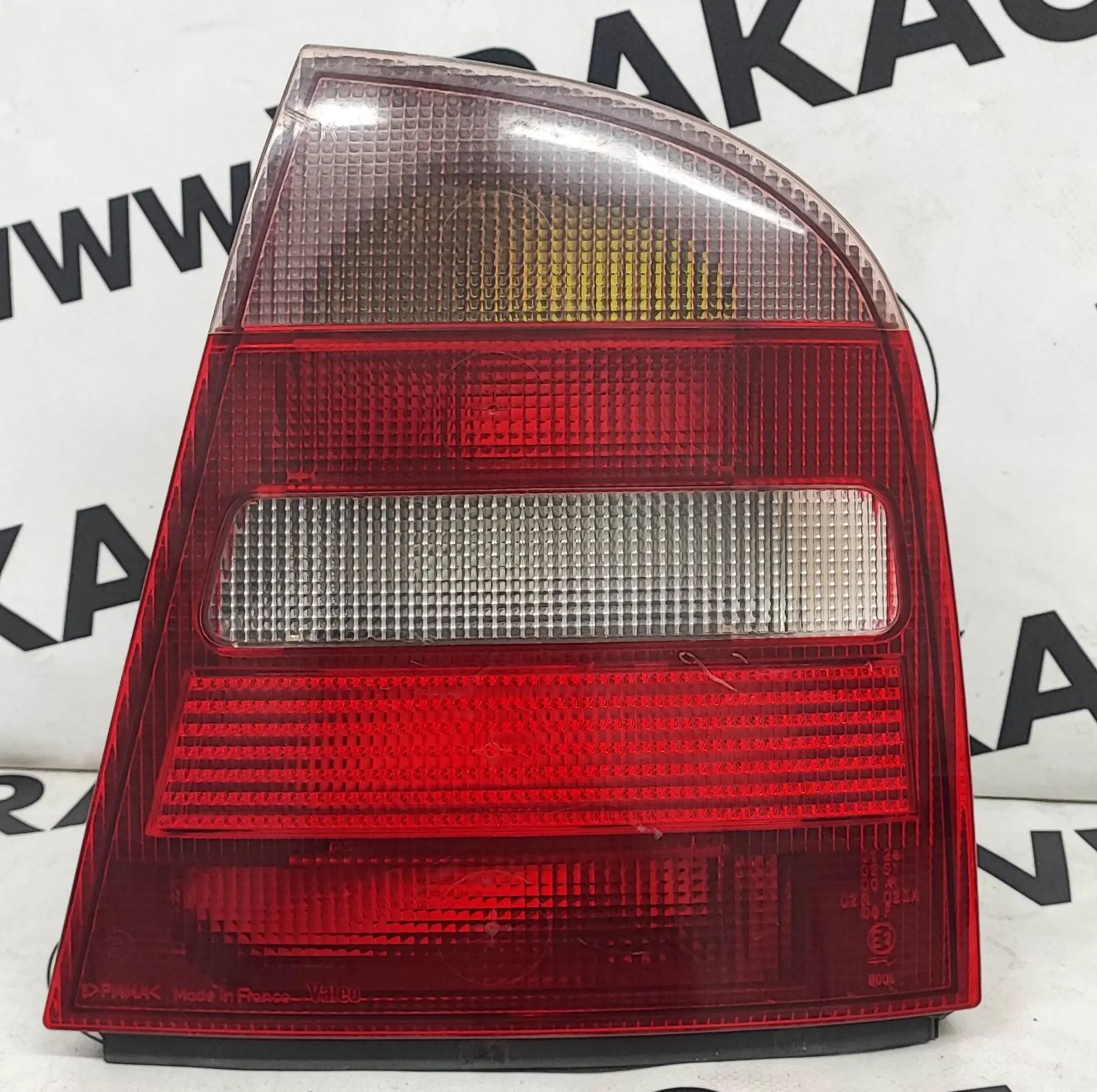 Světlomet pravý zadní (1U6945112) – Škoda Octavia I 1996-2000