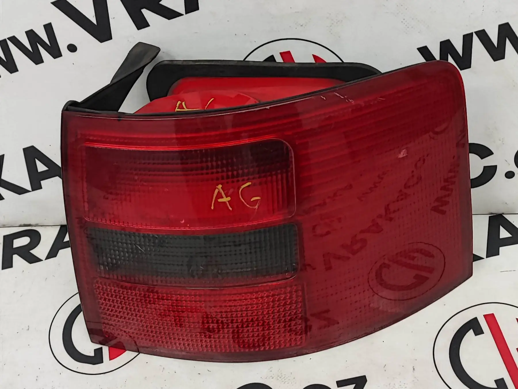 Světlomet zadní pravý 4B9945096D 3FZ – Audi A6 1997-2005