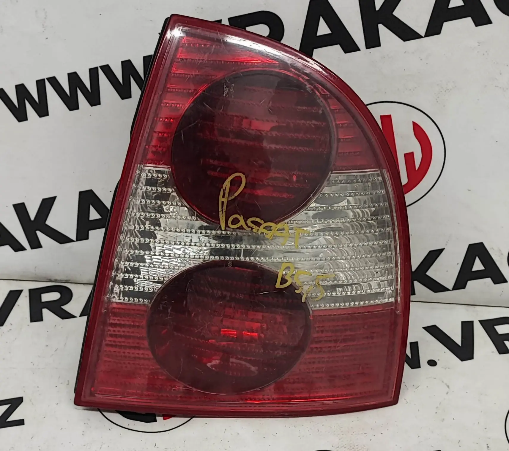 Světlomet zadní pravý (3B5945096AE) – Volkswagen Passat B5.5 2000-2005