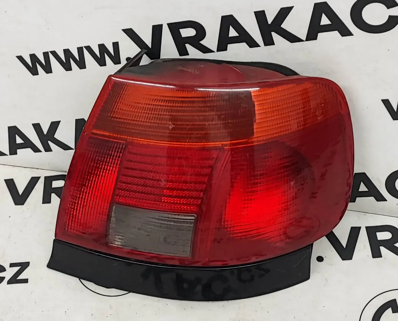 Světlomet zadní pravý – Audi A4 1994-2001