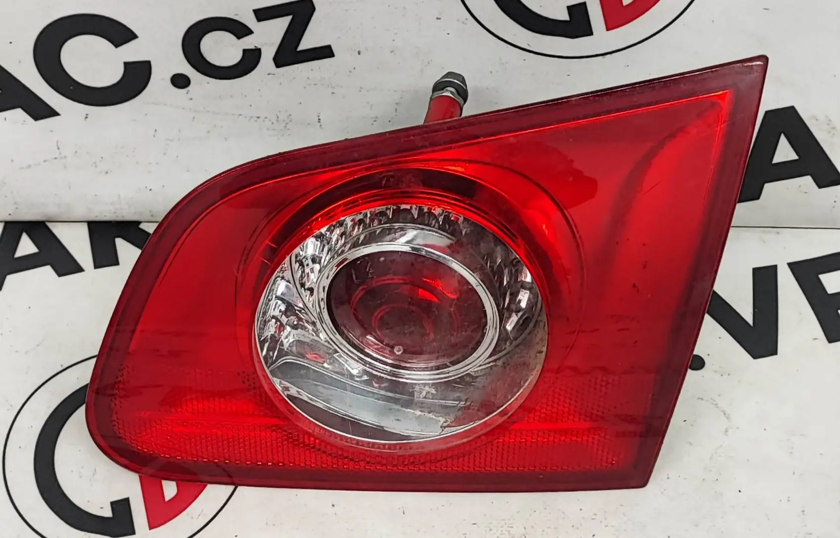 Světlomet zadní pravý vnitřní – Volkswagen Passat B6 2005-2010