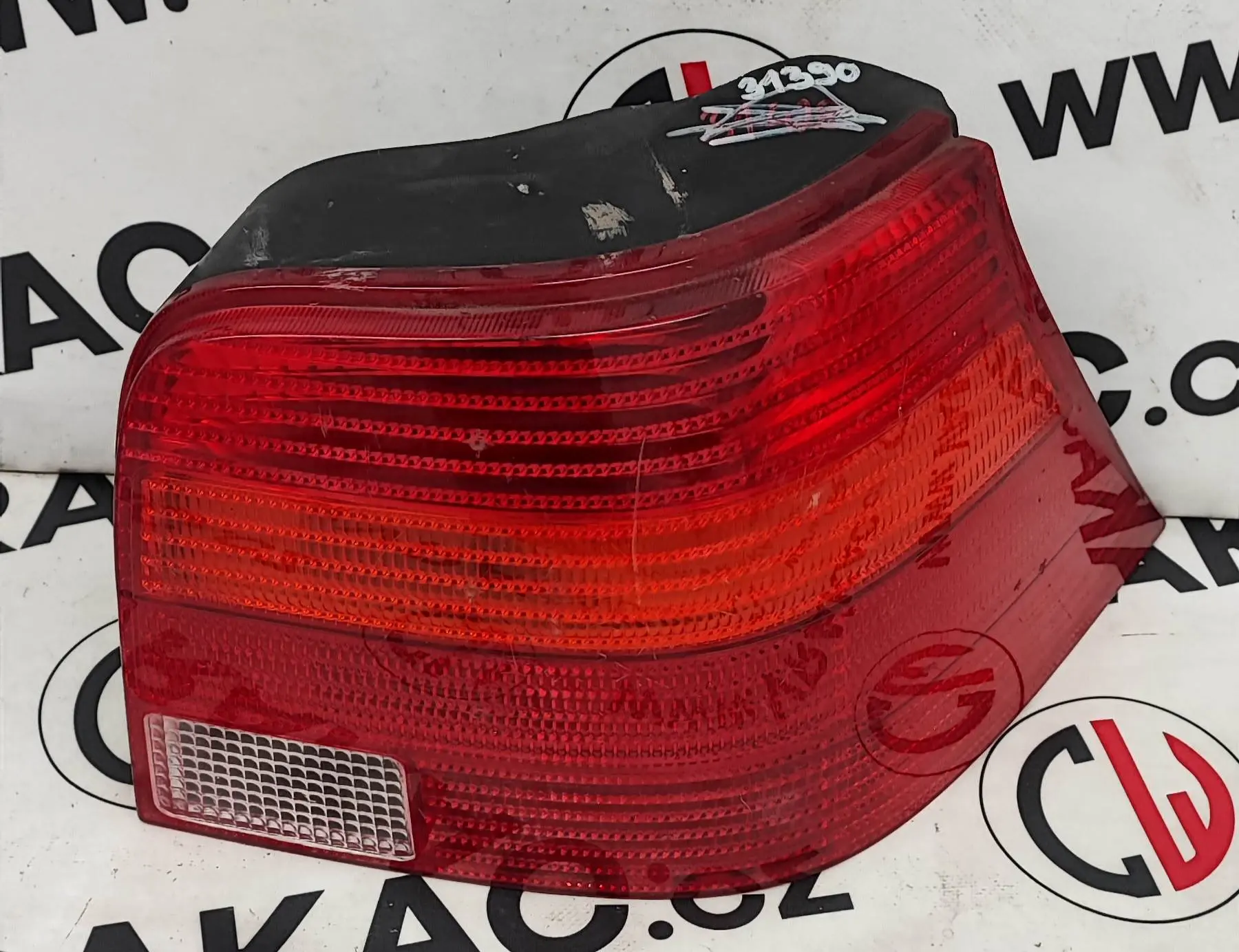 Světlomet zadní pravý – Volkswagen Golf IV 1998-2005