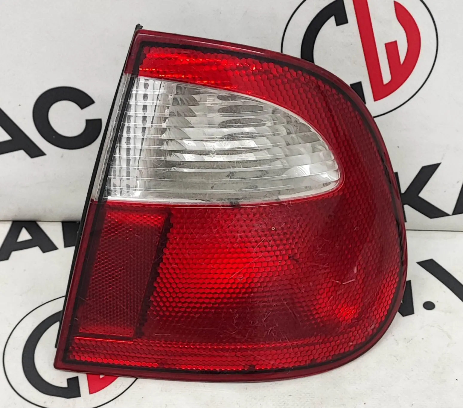 Světlomet zadní pravý (6K5945096G) – Seat Cordoba 1999 - 2002