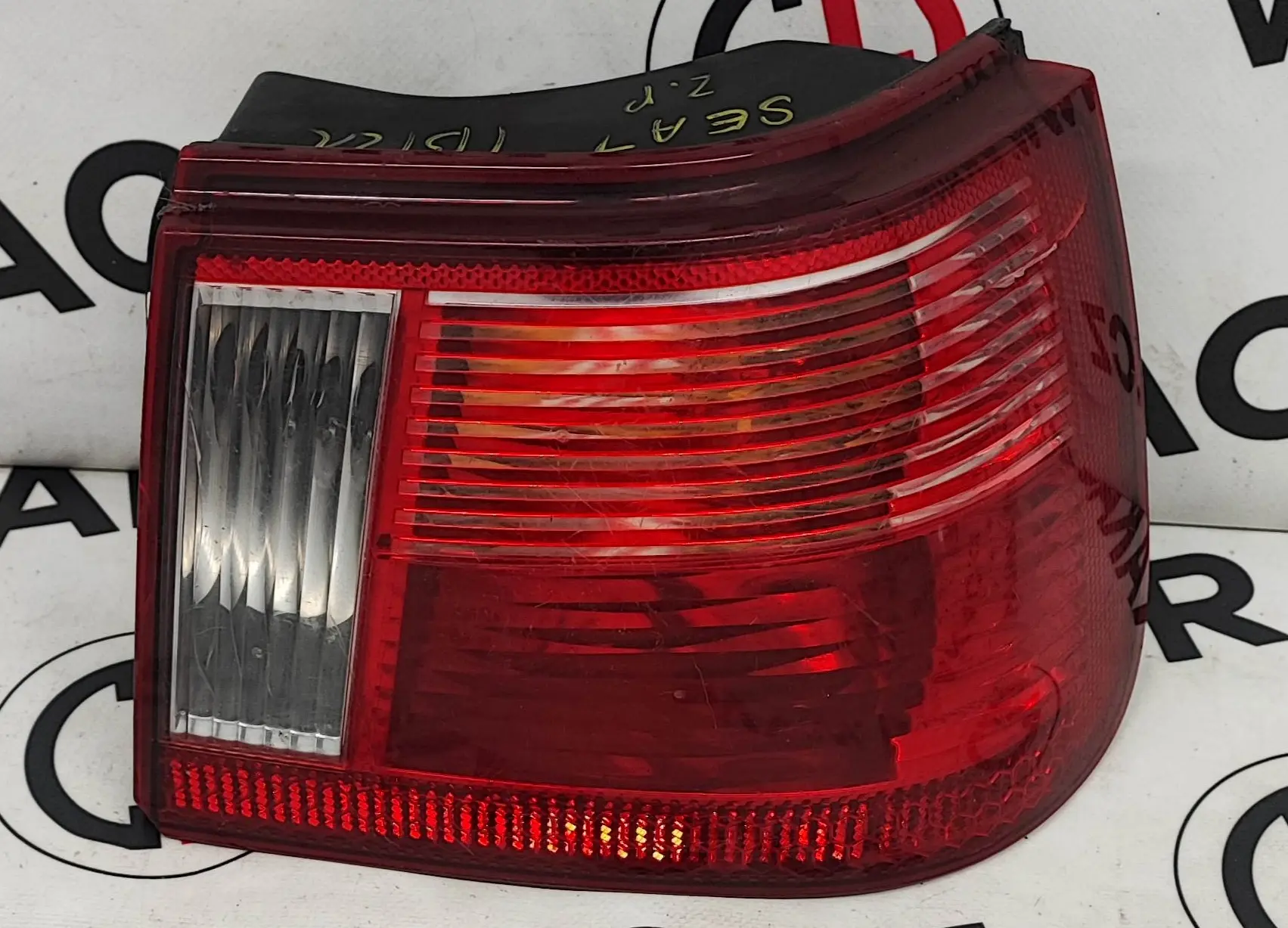 Světlomet zadní pravý (6K6945112G) – Seat Ibiza 1999 - 2002