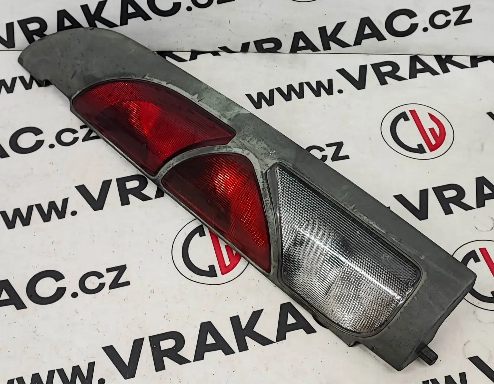 Světlomet zadní pravý (7700308714) – Renault Kangoo 1997-2008