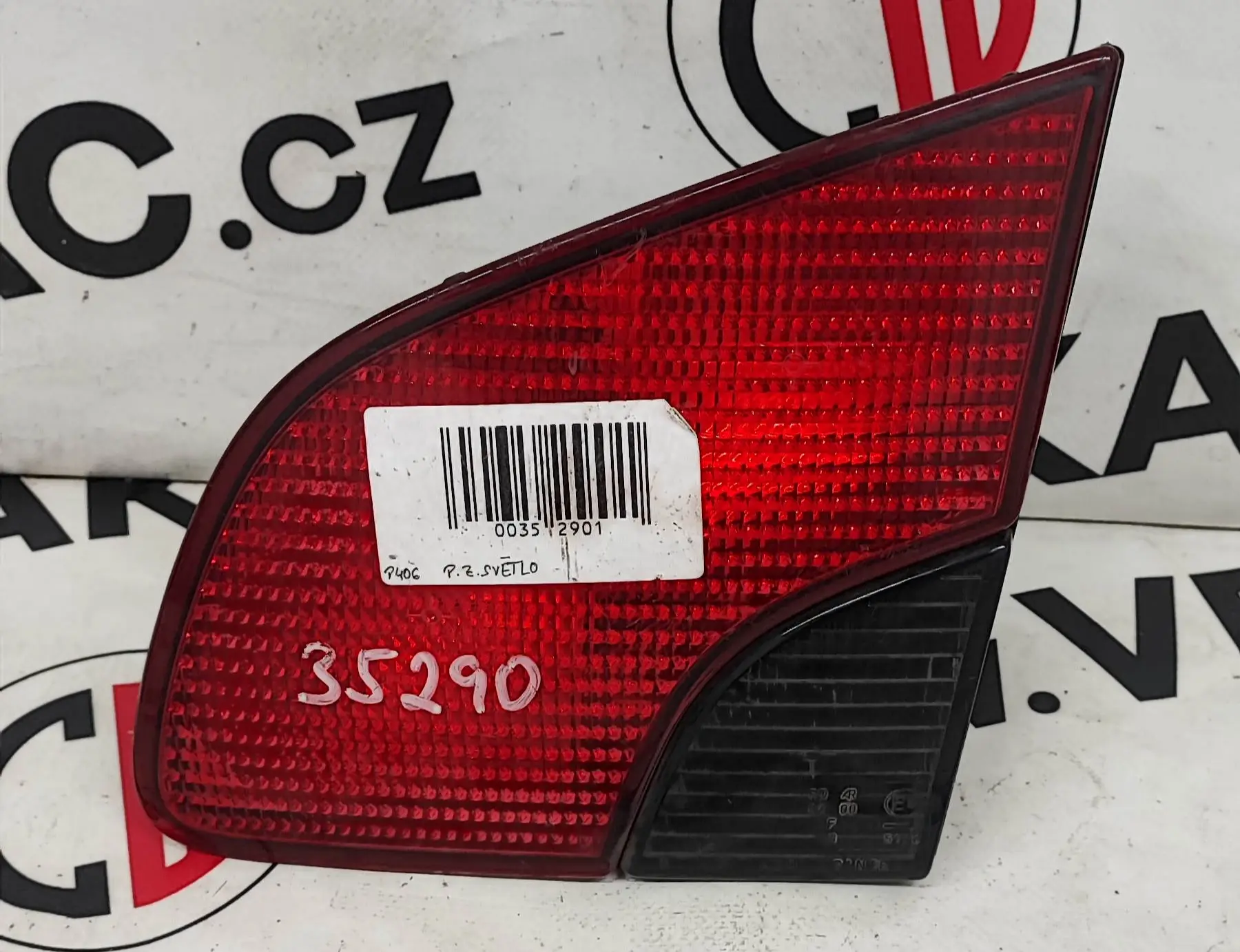 Světlomet zadní pravý vnitřní – Peugeot 406 1999-2005