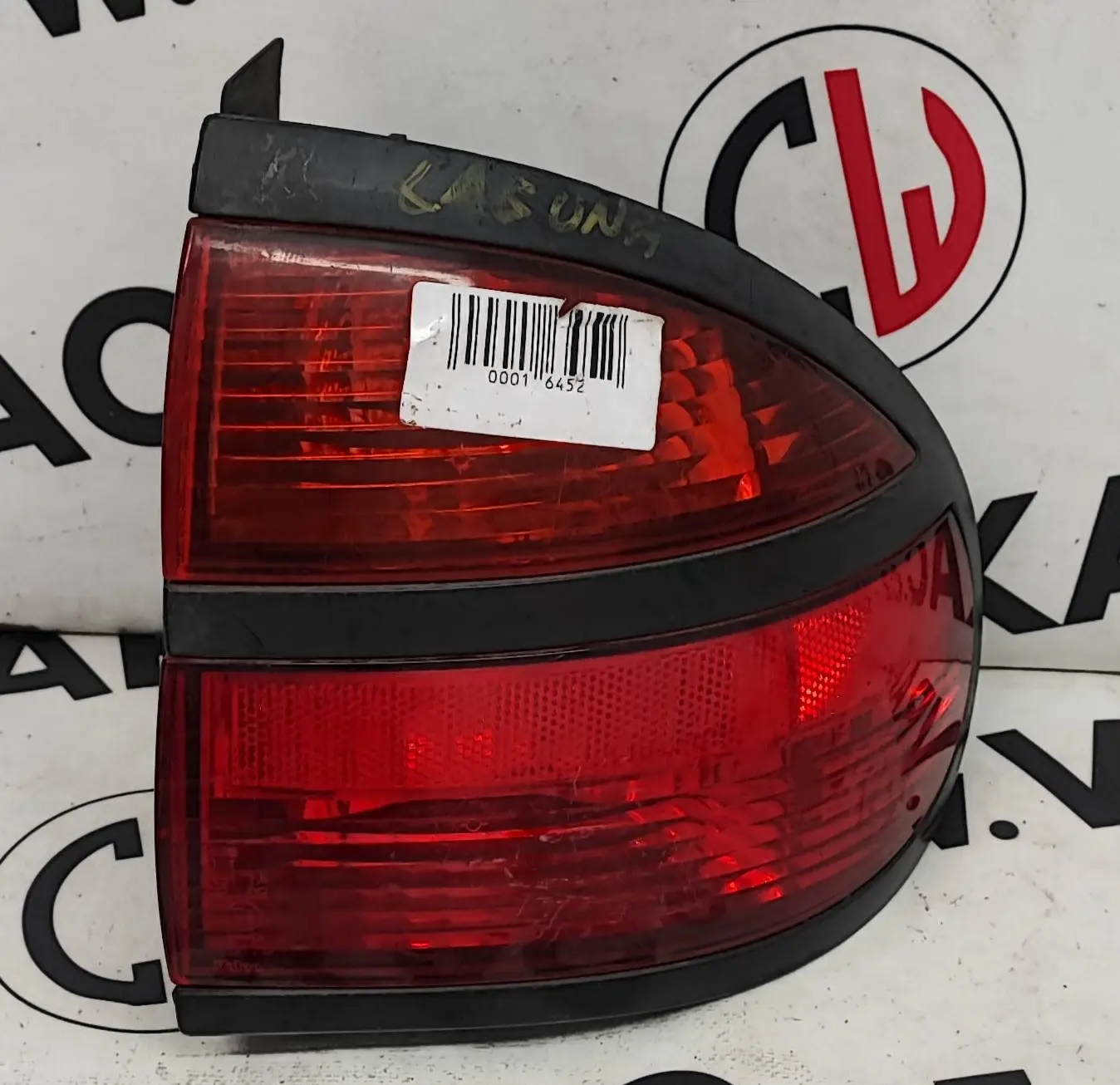 Světlomet zadní pravý (7700420123) – Renault Laguna 1993-2001