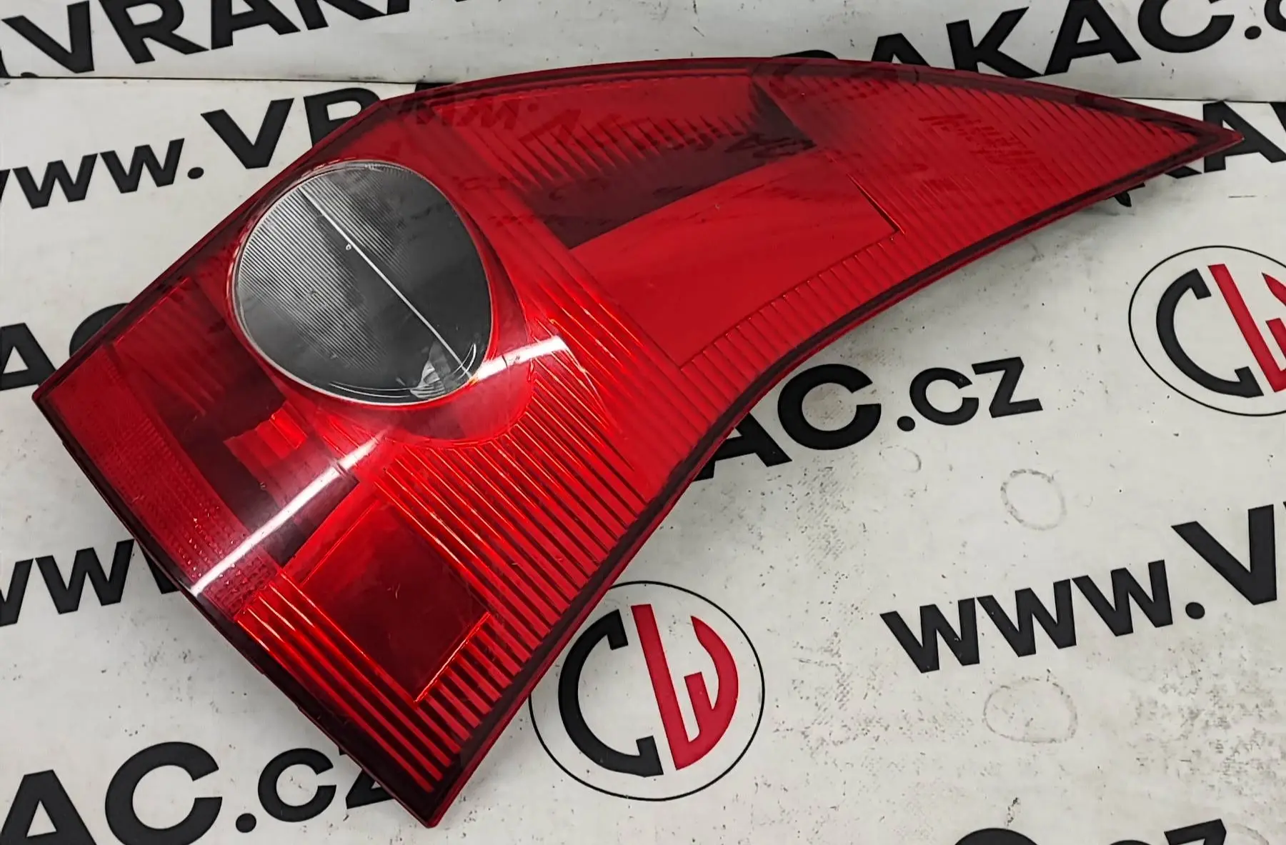 Světlomet zadní pravý (8200142683) – Renault Megane II 2002-2008