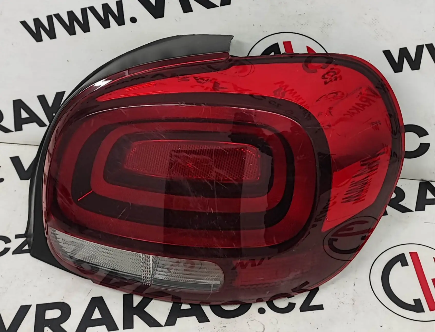 Světlomet zadní pravý (9812257480) – Citroen C3 2009-2016