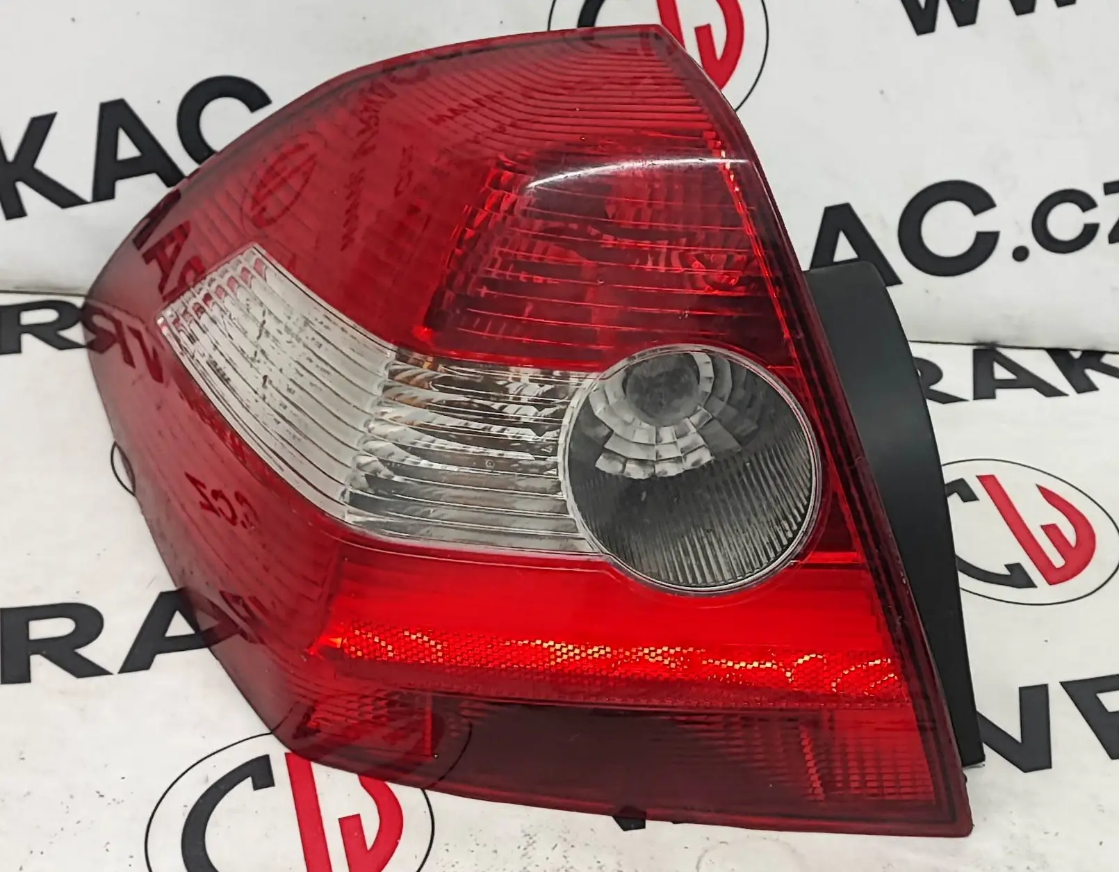 Světlomet zadní levý – Renault Megane II 2002-2008
