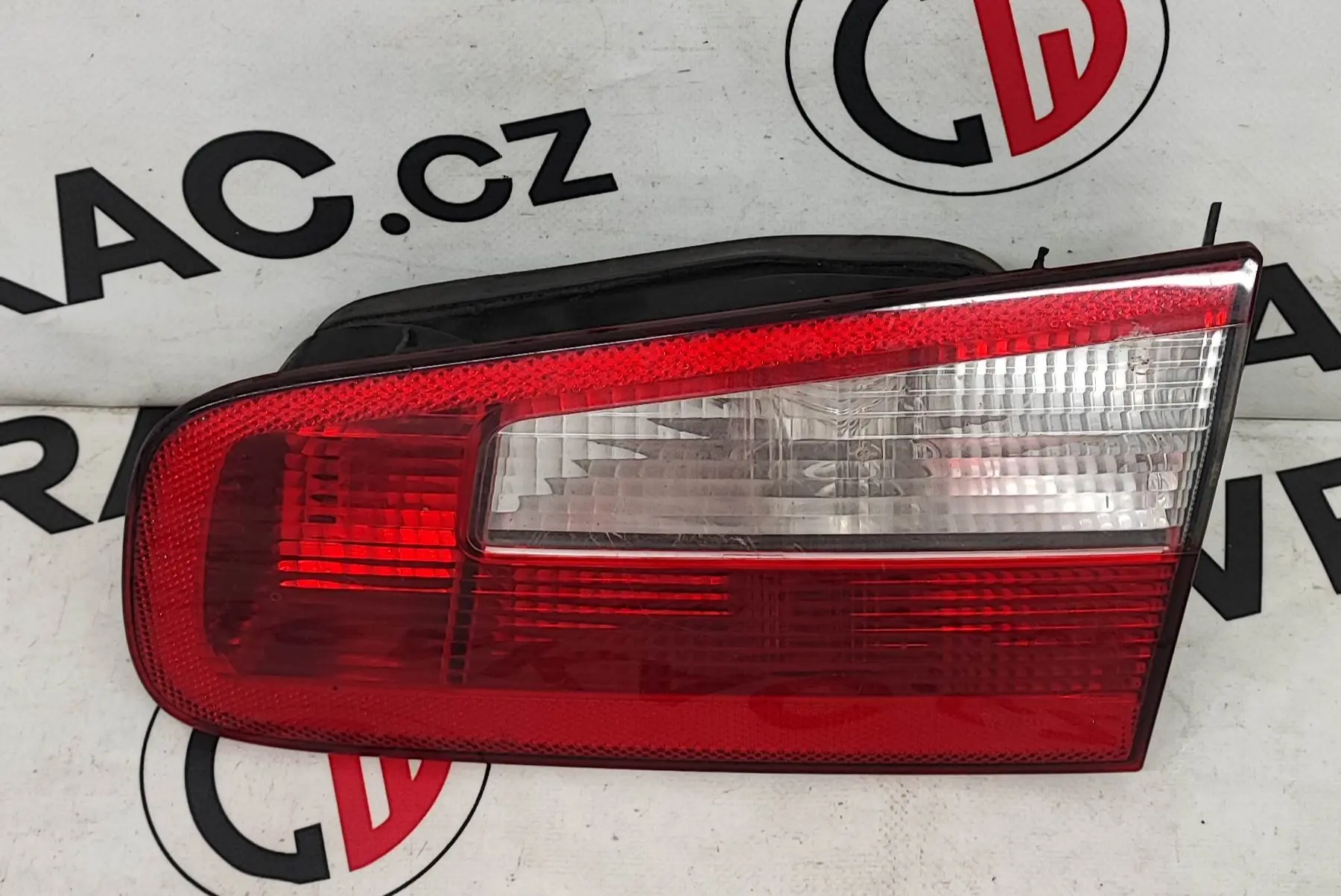 Světlomet zadní pravý vnitřní – Renault Laguna II 2001-2007