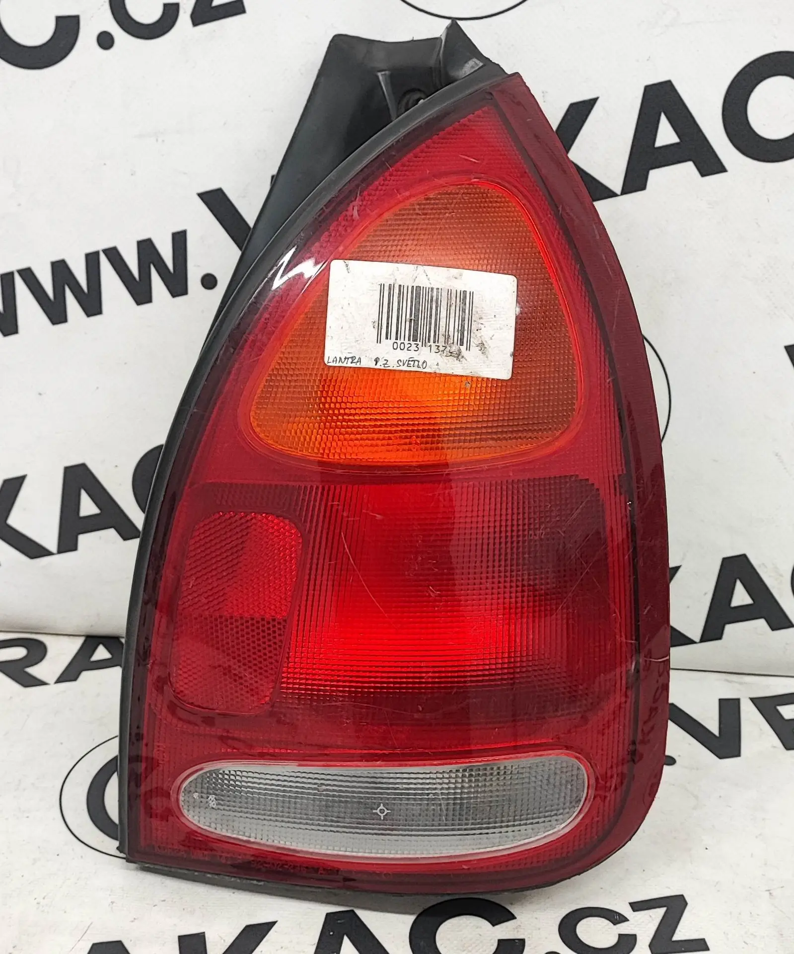 Světlomet zadní pravý – Hyundai Lantra 1995-2000