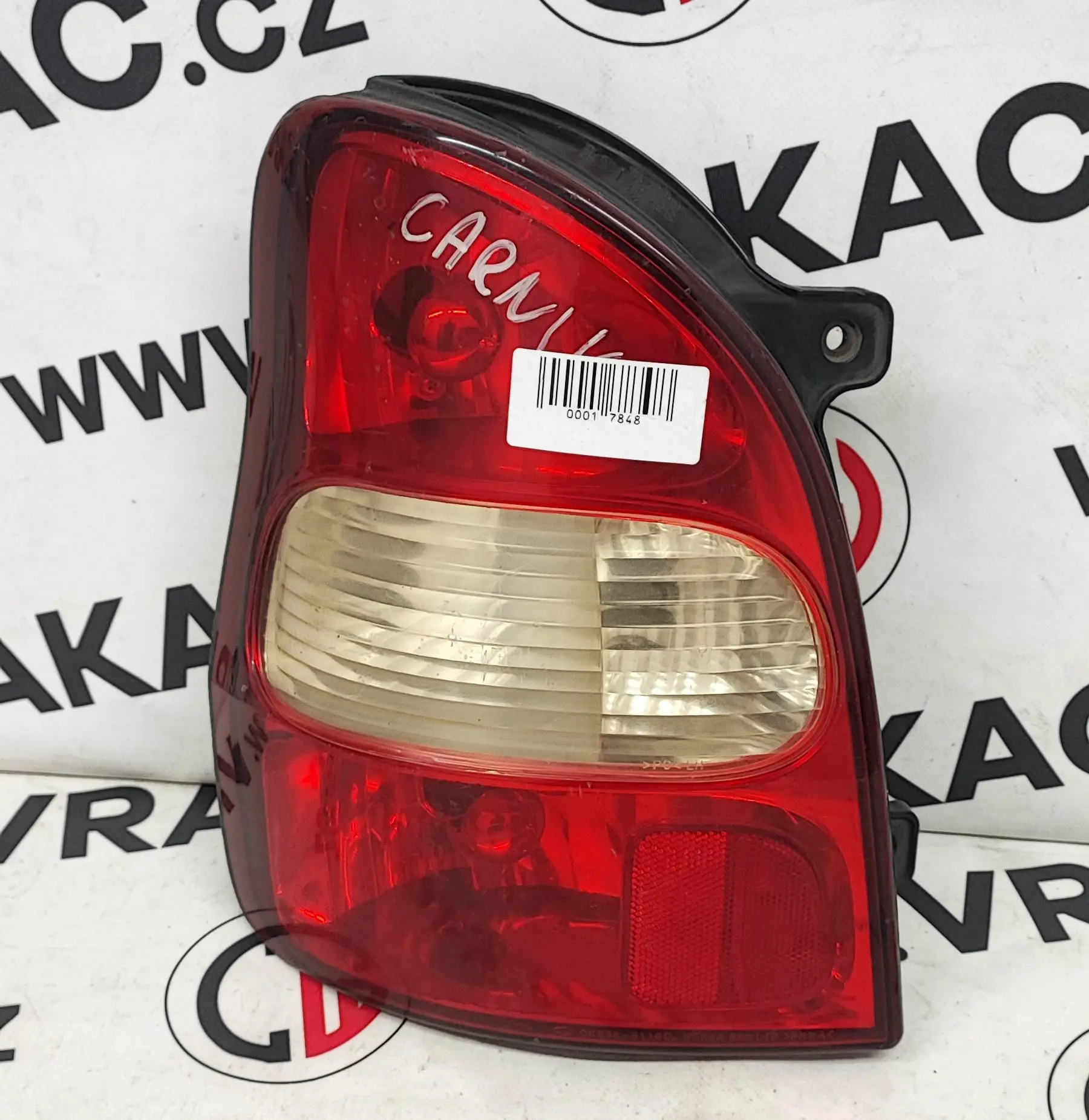 Světlomet zadní levý (0K552-51140) – Kia Carnival 1998-2006
