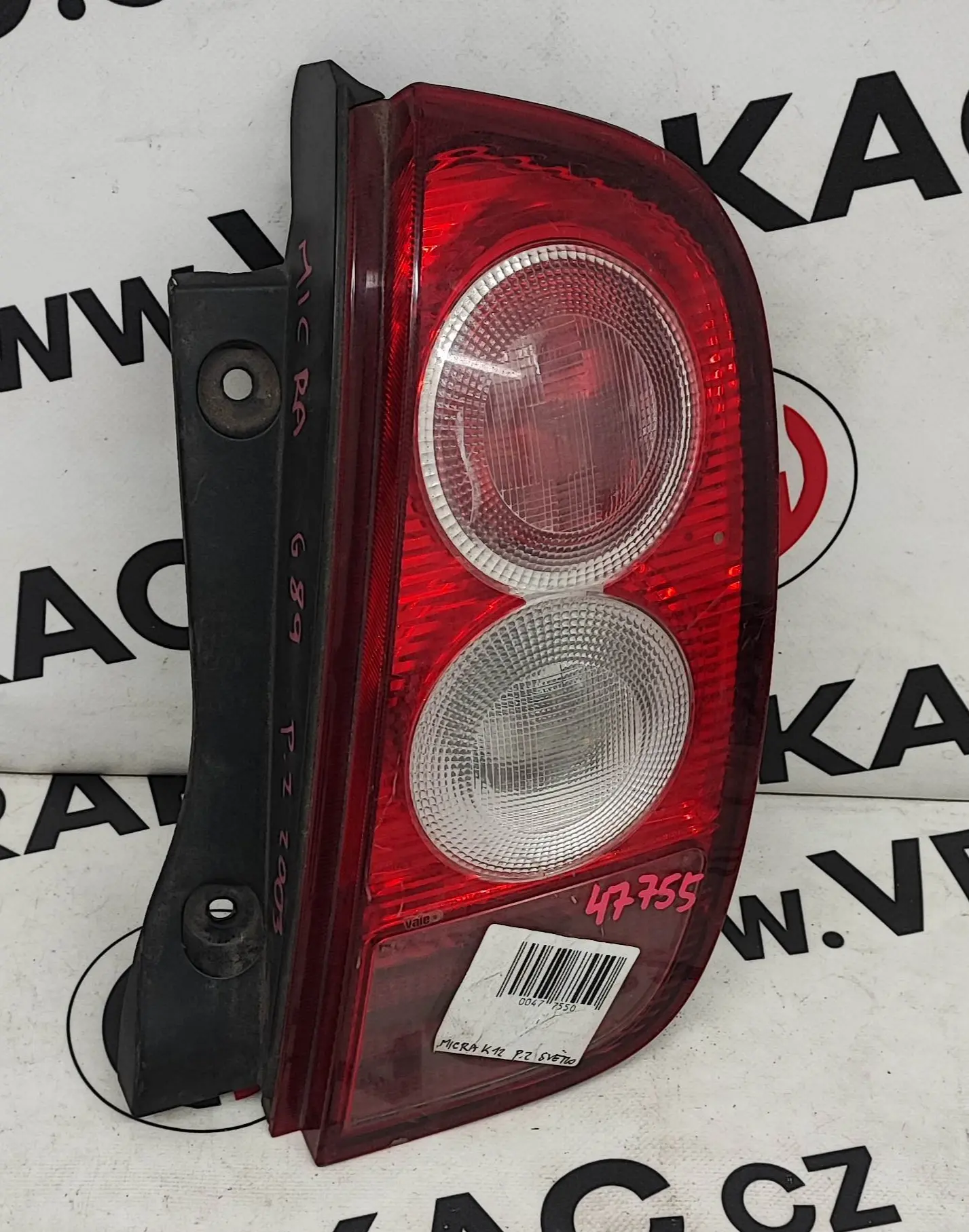 Světlomet zadní pravý – Nissan Micra 2003-2010