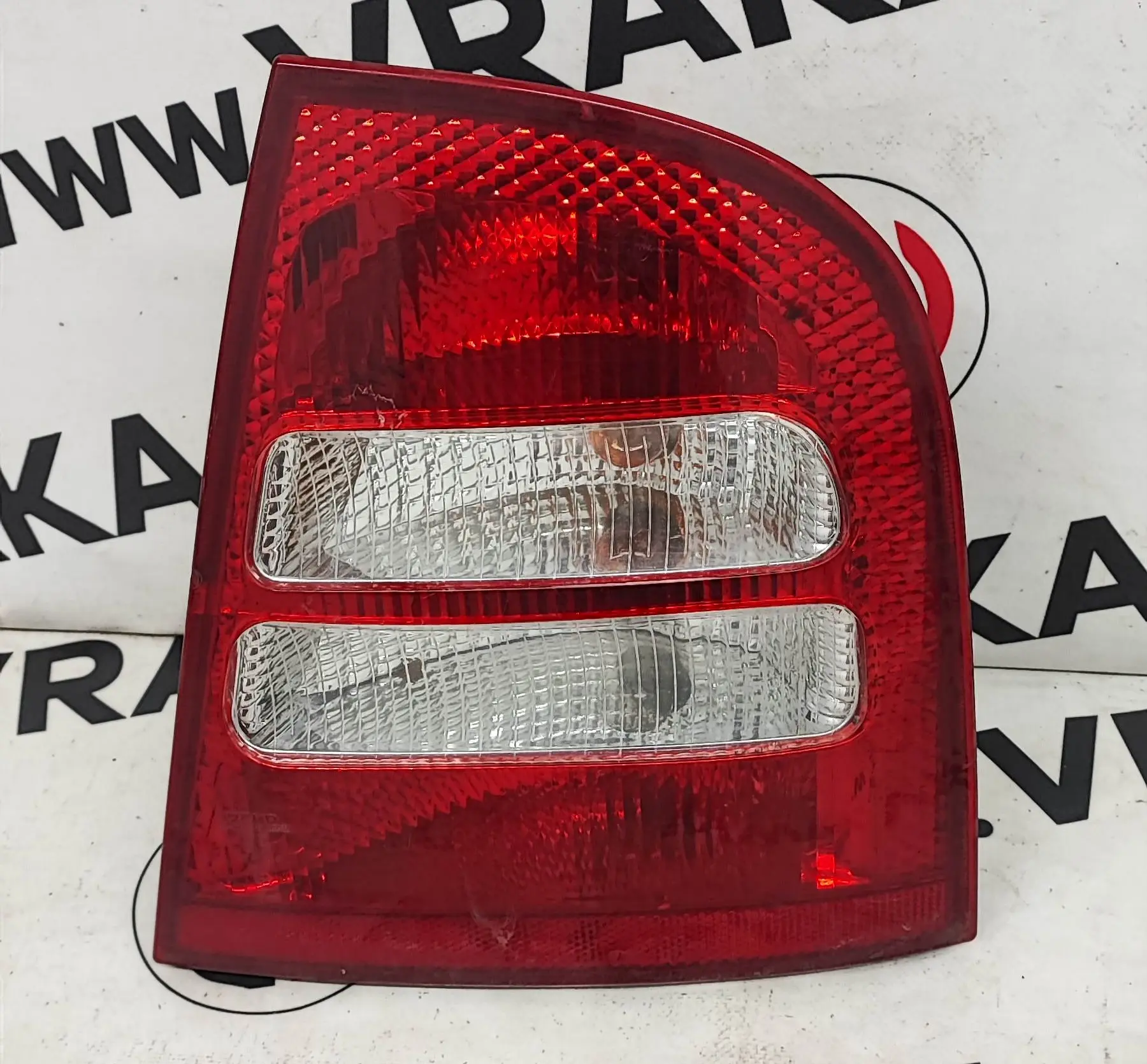 Světlomet zadní pravý – Škoda Octavia I 2000-2010