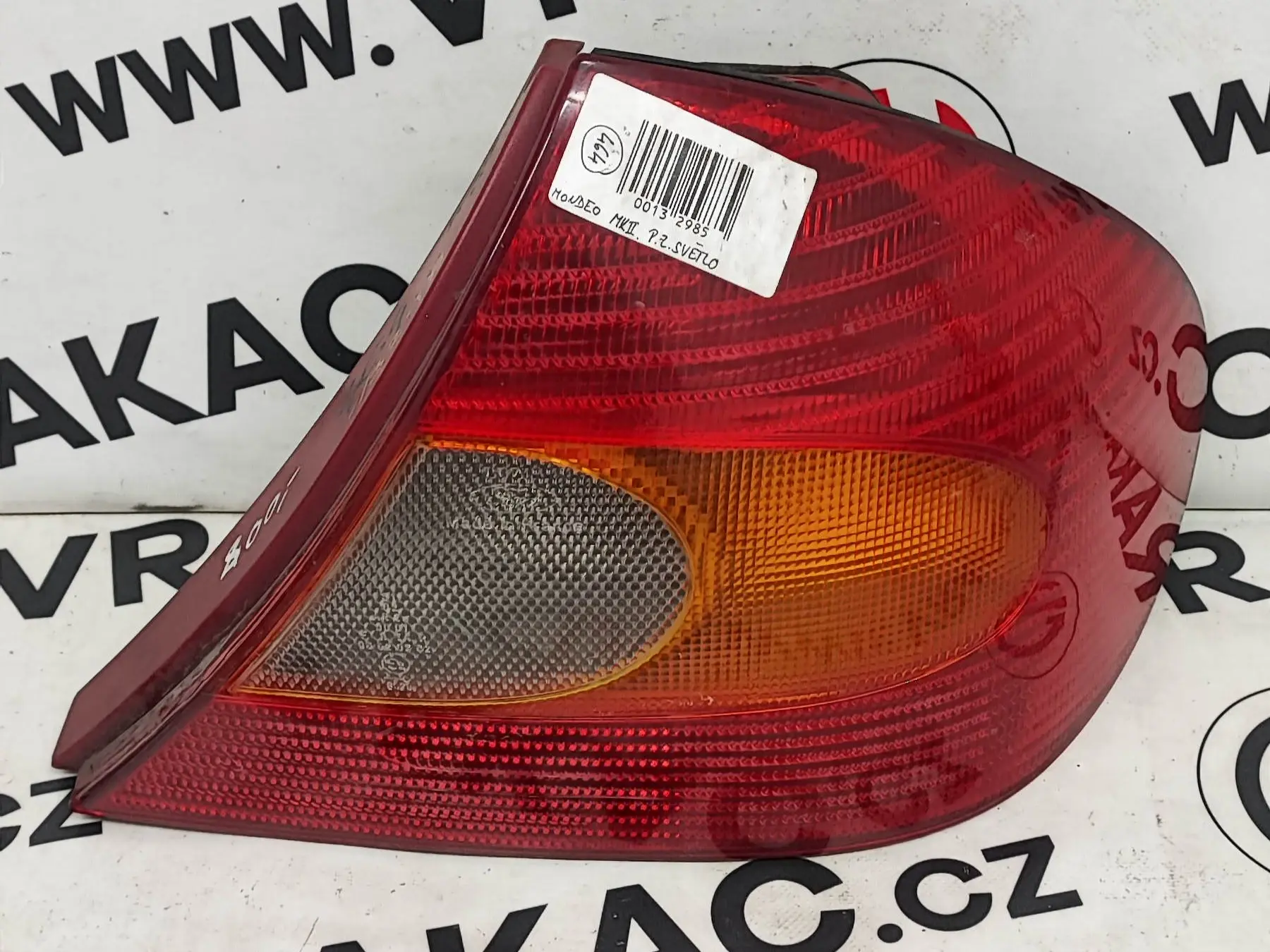 Světlomet zadní pravý – Ford Mondeo 1996-2000