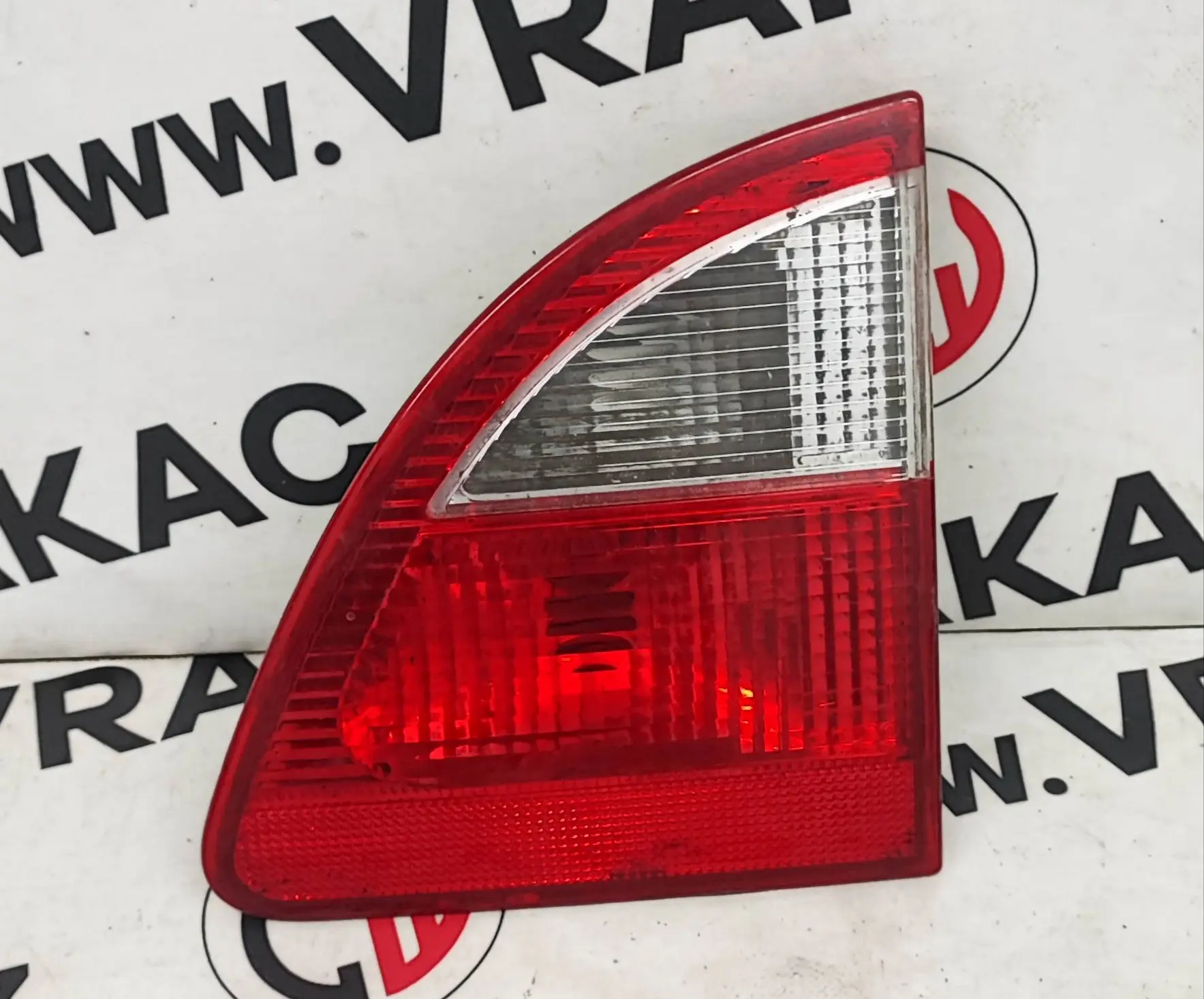 Světlomet zadní pravý vnitřní – Ford Galaxy II 2000-2006