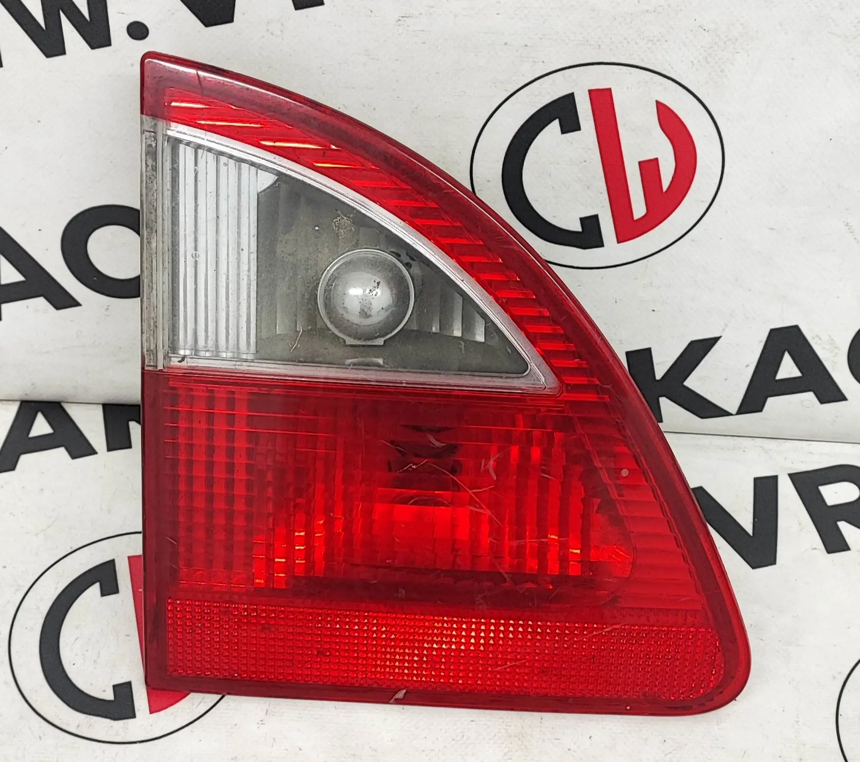 Světlomet zadní levý vnitřní (7M5945093D) – Ford Galaxy I 1995-2000