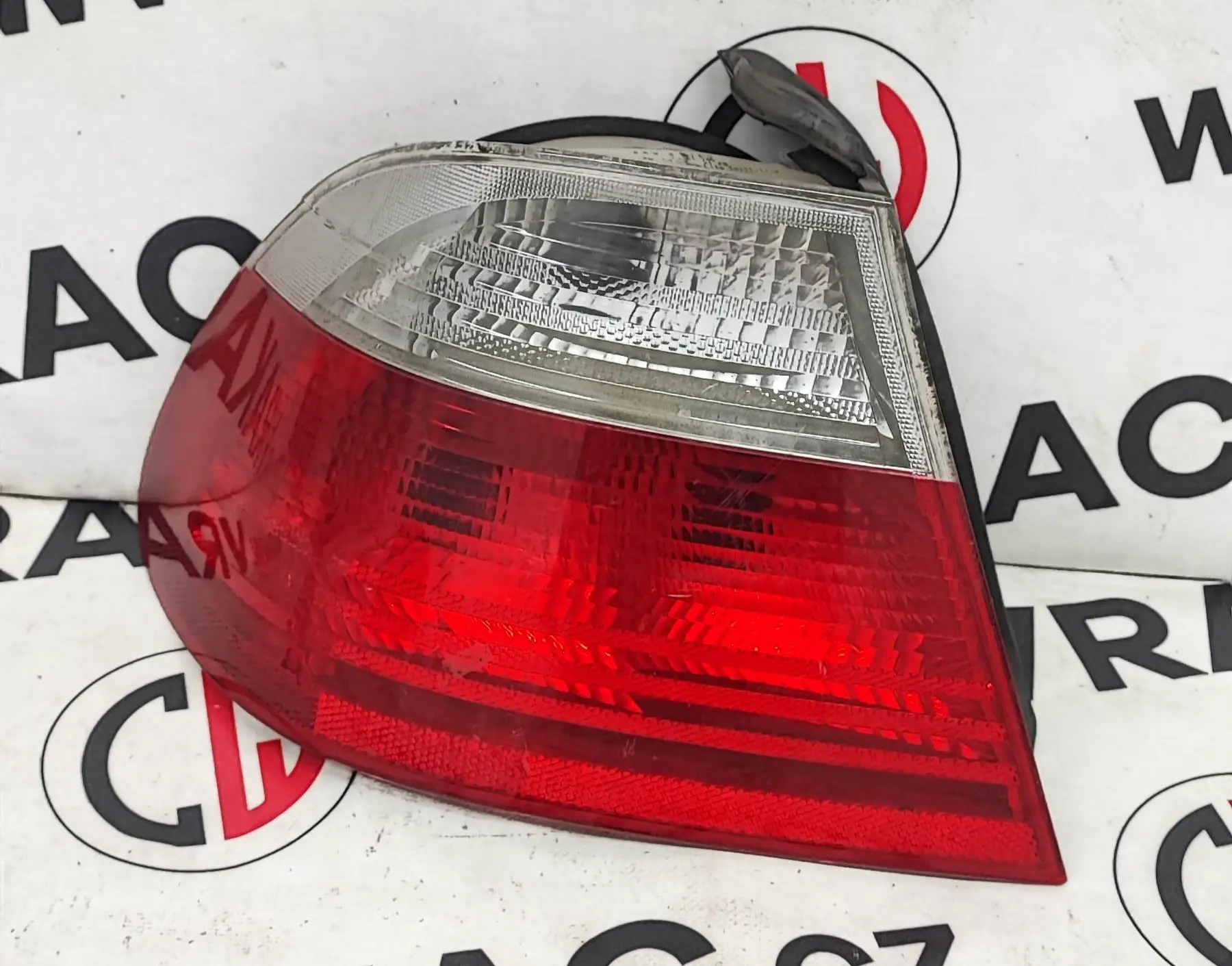 Světlomet zadní levý – BMW 3 E46 1998-2005