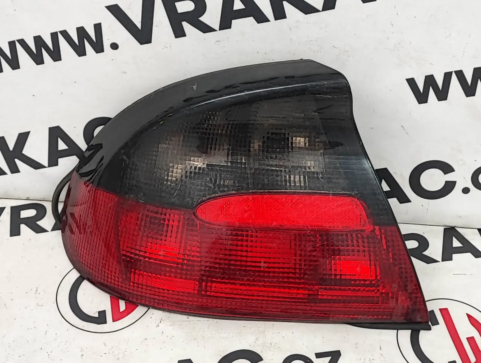 Světlomet zadní levý – Opel Tigra 1994 - 2000