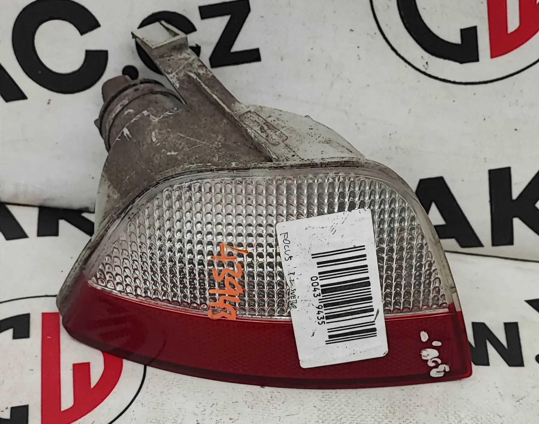 Světlomet zadní pravý mlhový – Ford Focus 1998-2004