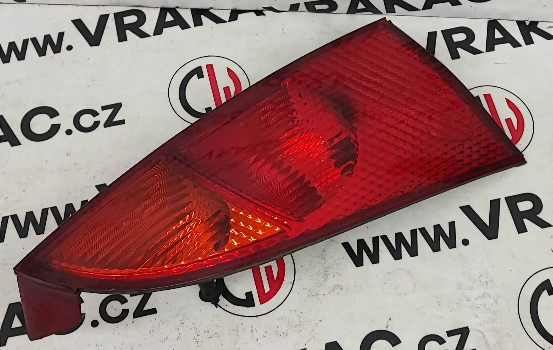 Světlomet zadní pravý – Ford Focus 1998-2004