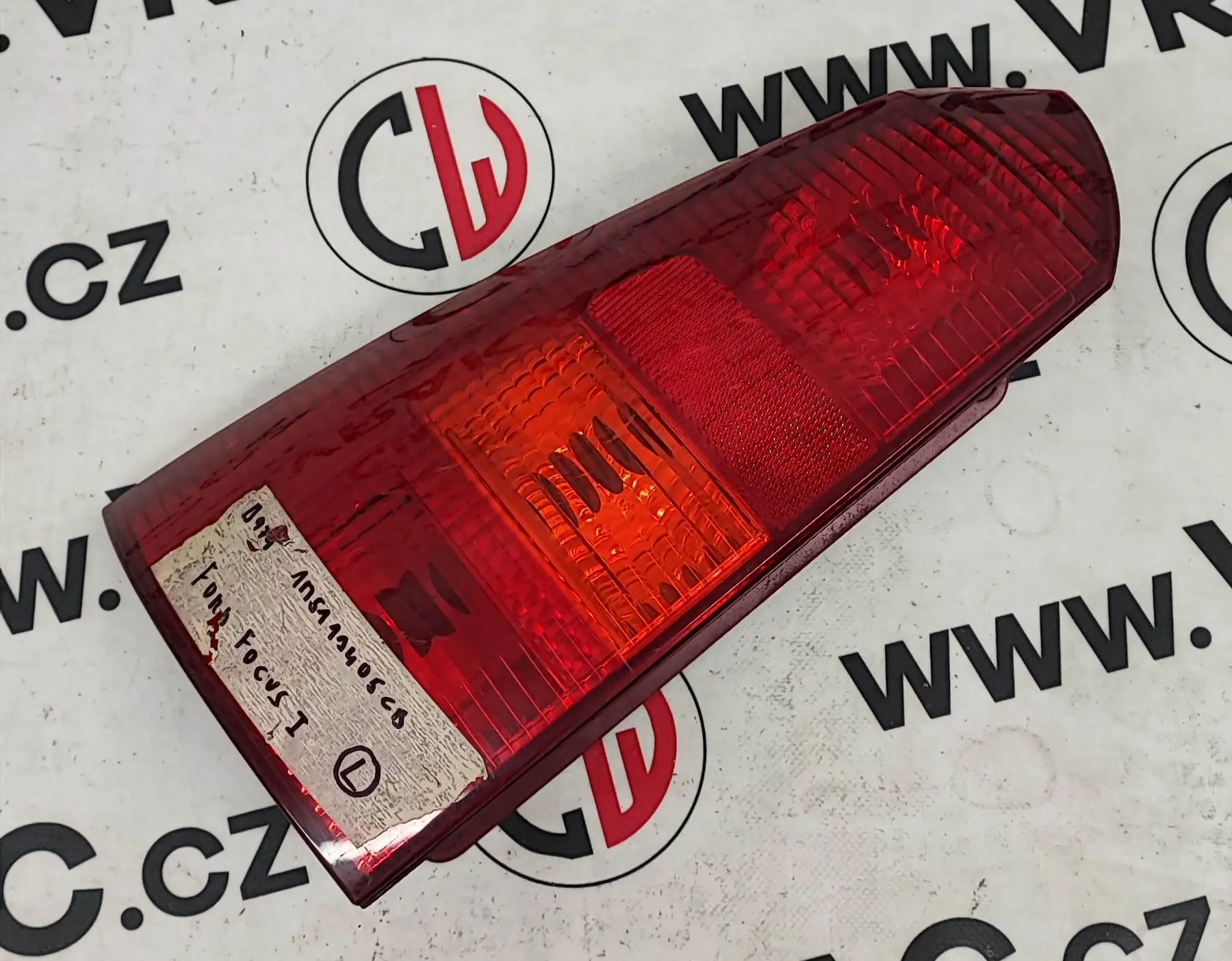 Světlomet zadní levý – Ford Focus 1998-2004