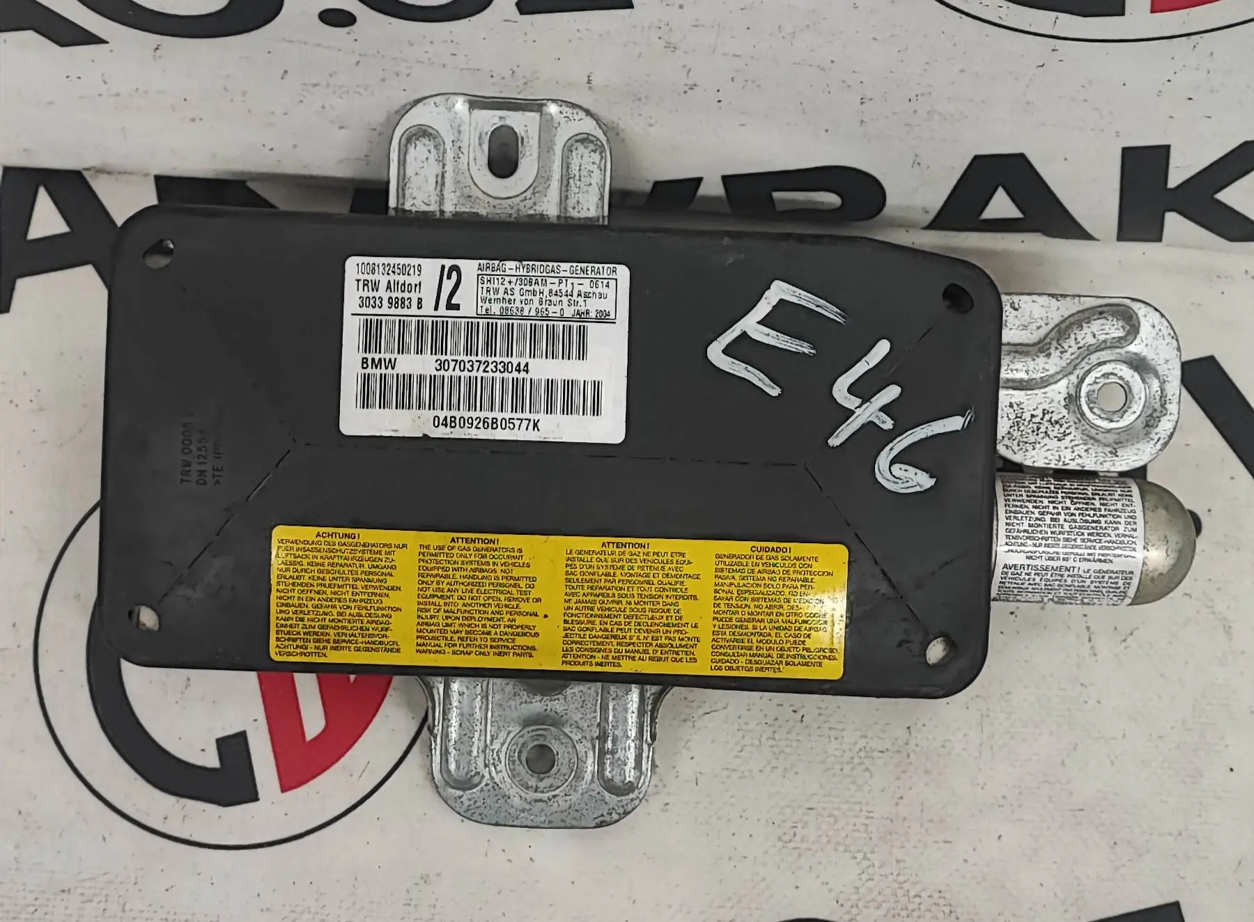 Airbag levých bočních dveří 307037233044 – BMW 3 E46 1998-2005