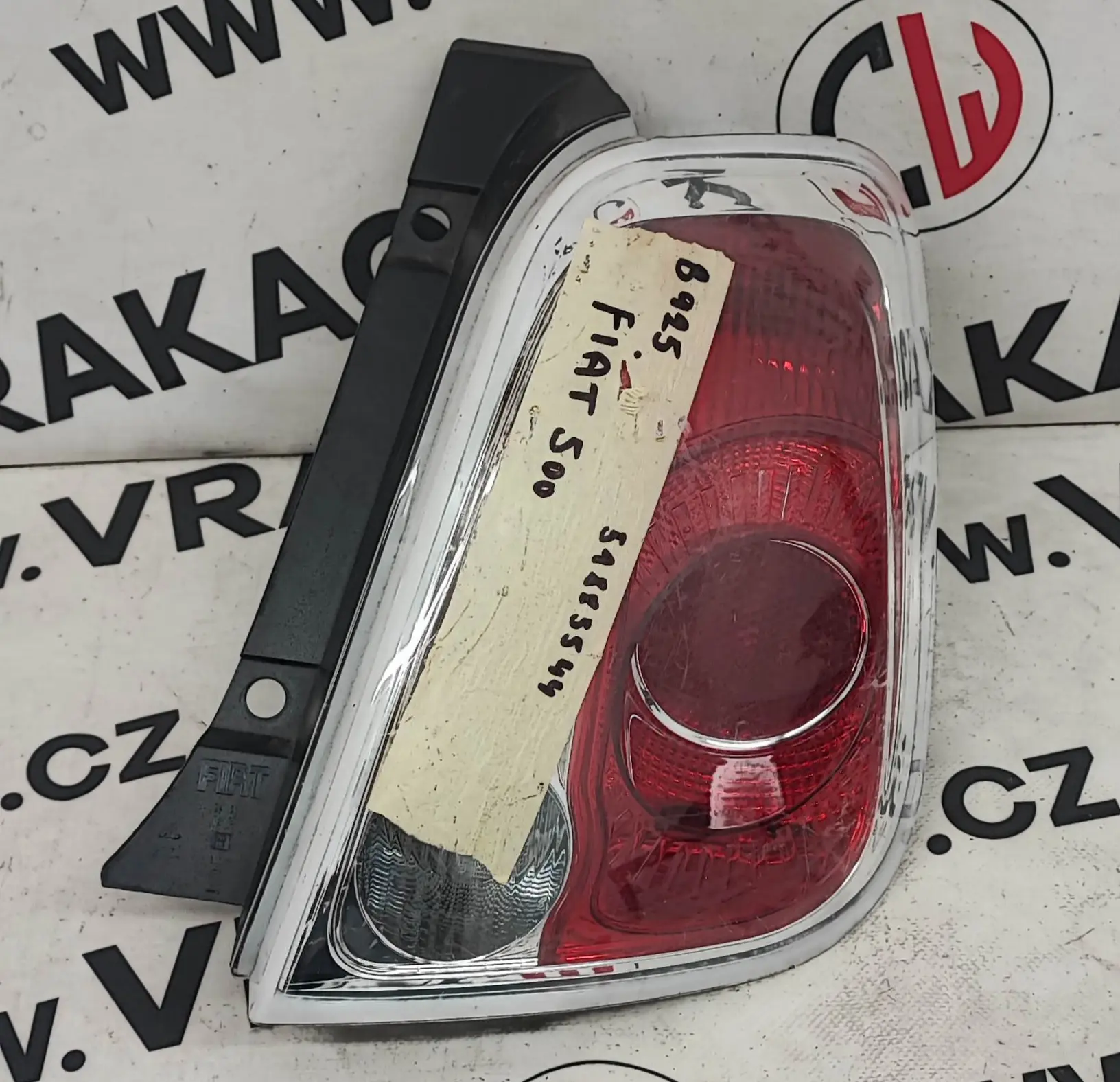 Světlomet pravý zadní – Fiat 500 2007- současnost