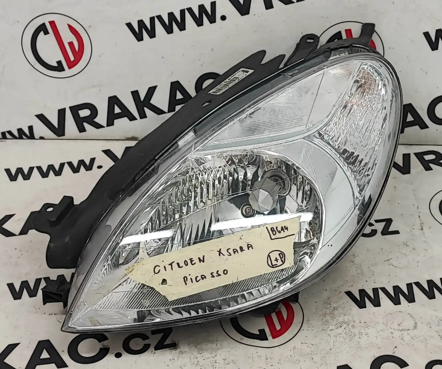 Světlomet levý přední (9649557480) – Citroen Xsara Picasso 1999-2010