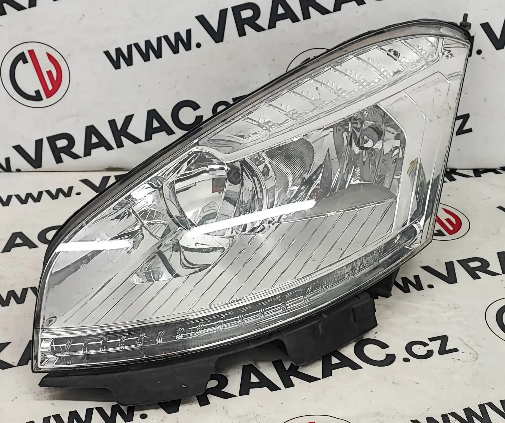 Světlomet levý přední (162981-00) – Citroen C4 Picasso 2006 - 2015