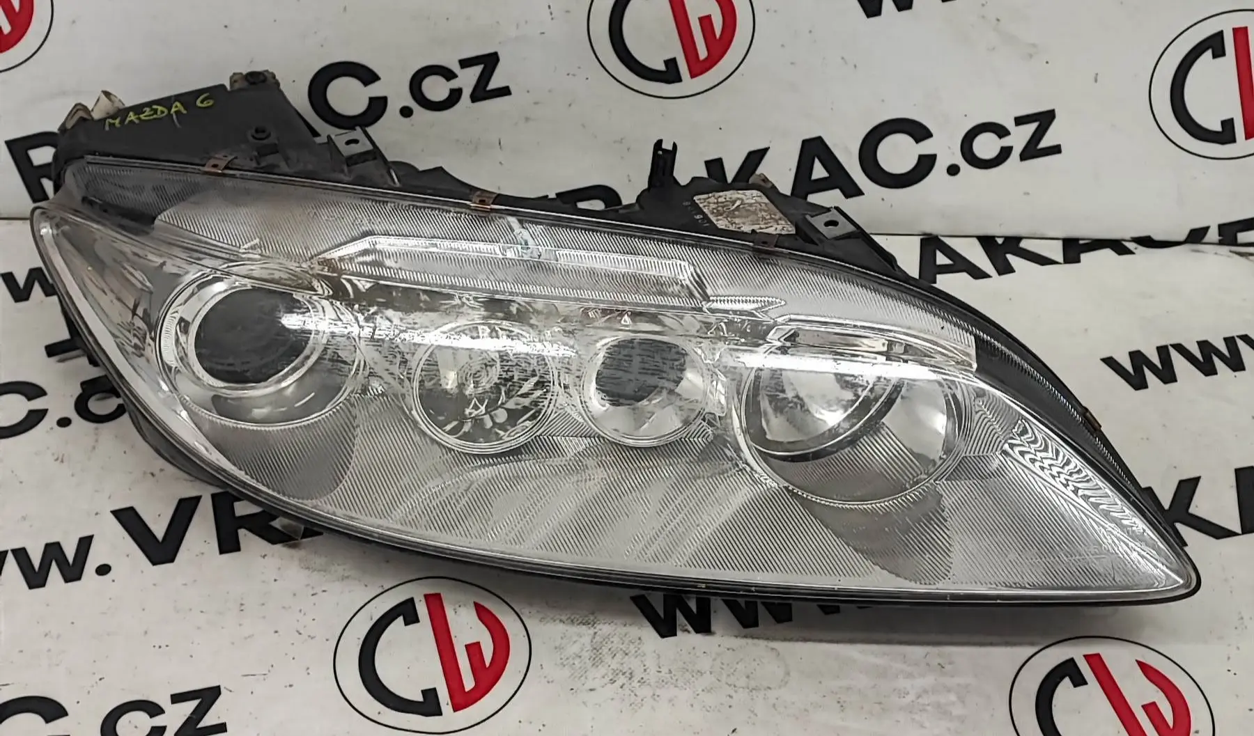 Světlomet pravý přední – Mazda 6 2002-2007