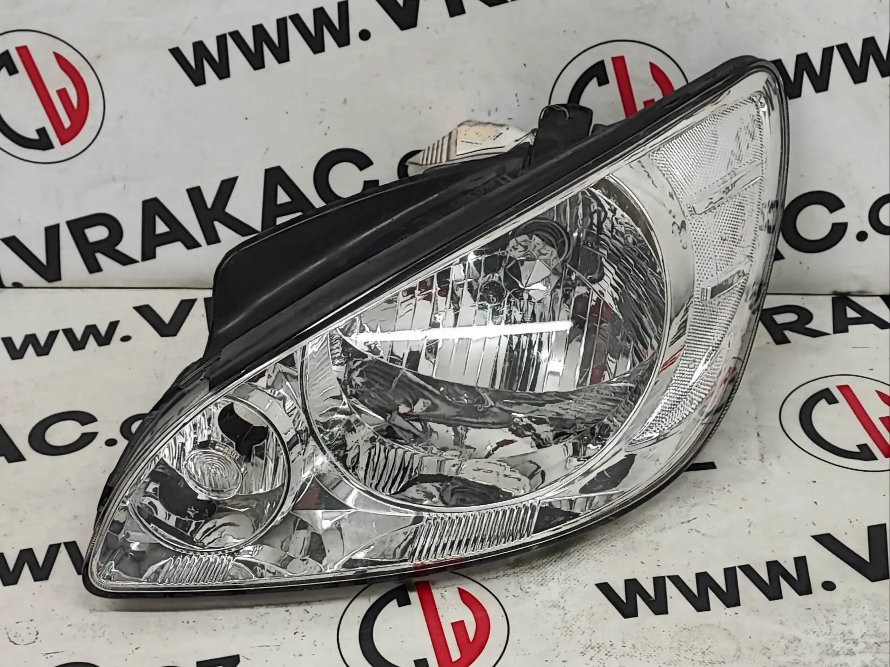 Světlomet levý přední – Hyundai Getz 2002-2009